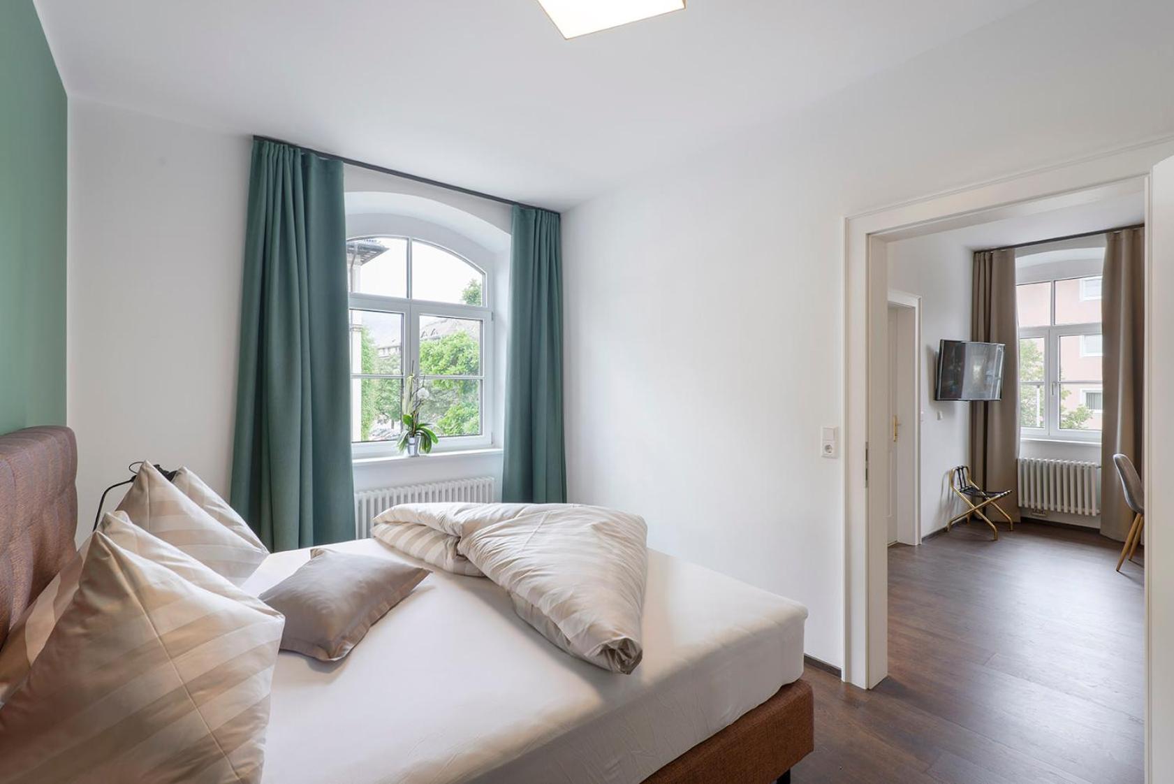 One-Bedroom Apartment - Photo 7