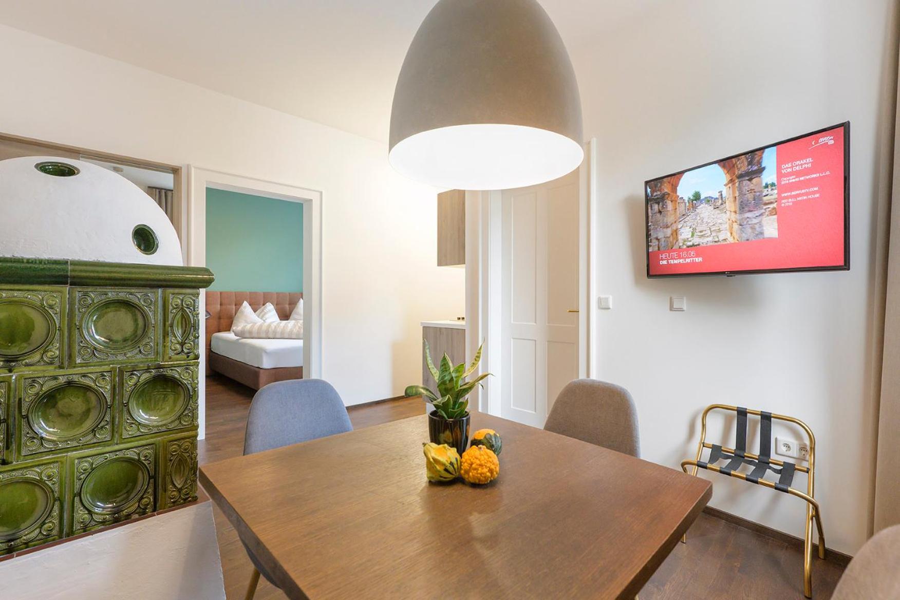 One-Bedroom Apartment - Photo 6
