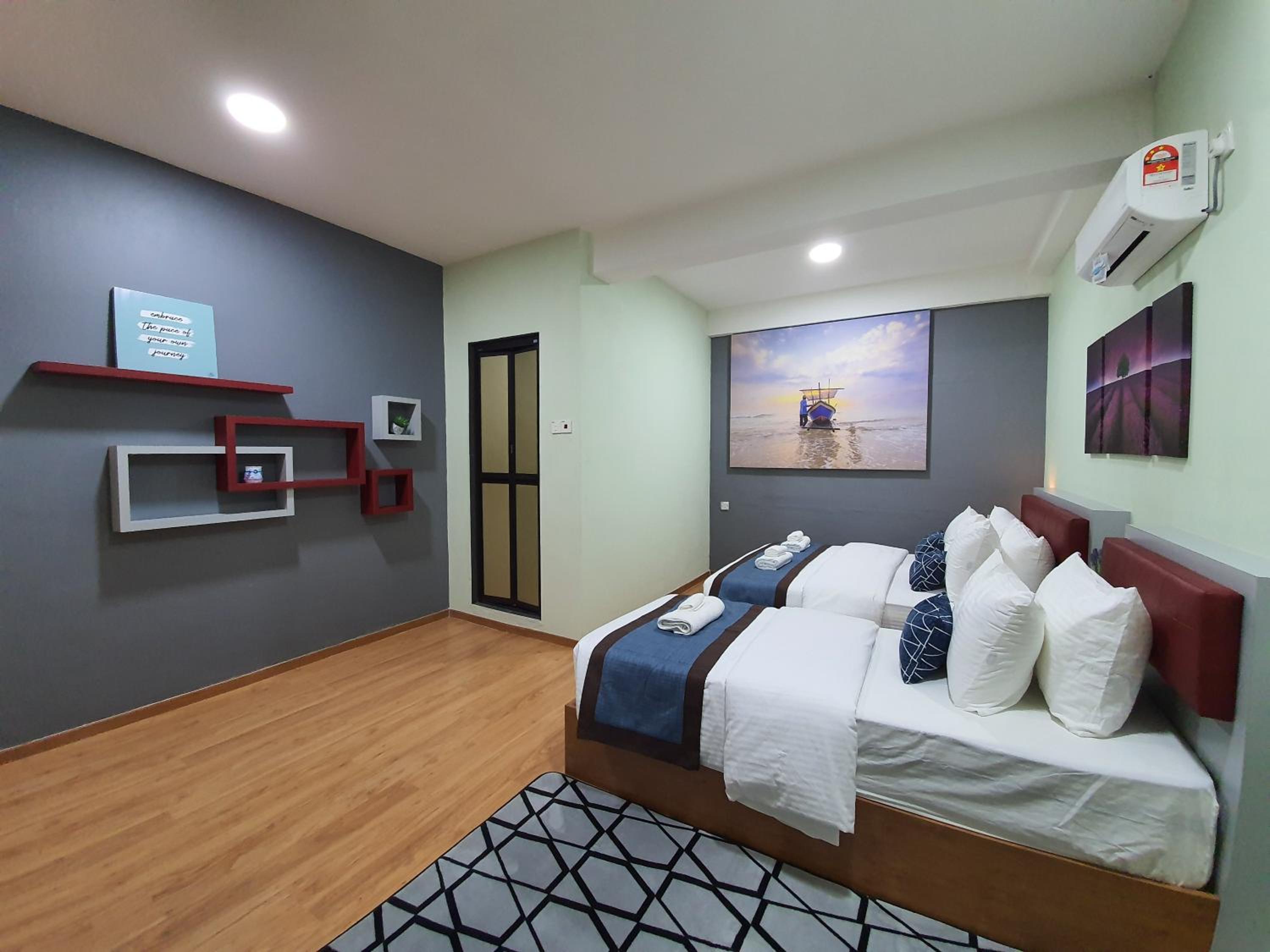 Comfort Triple Room with Shower - Photo 3