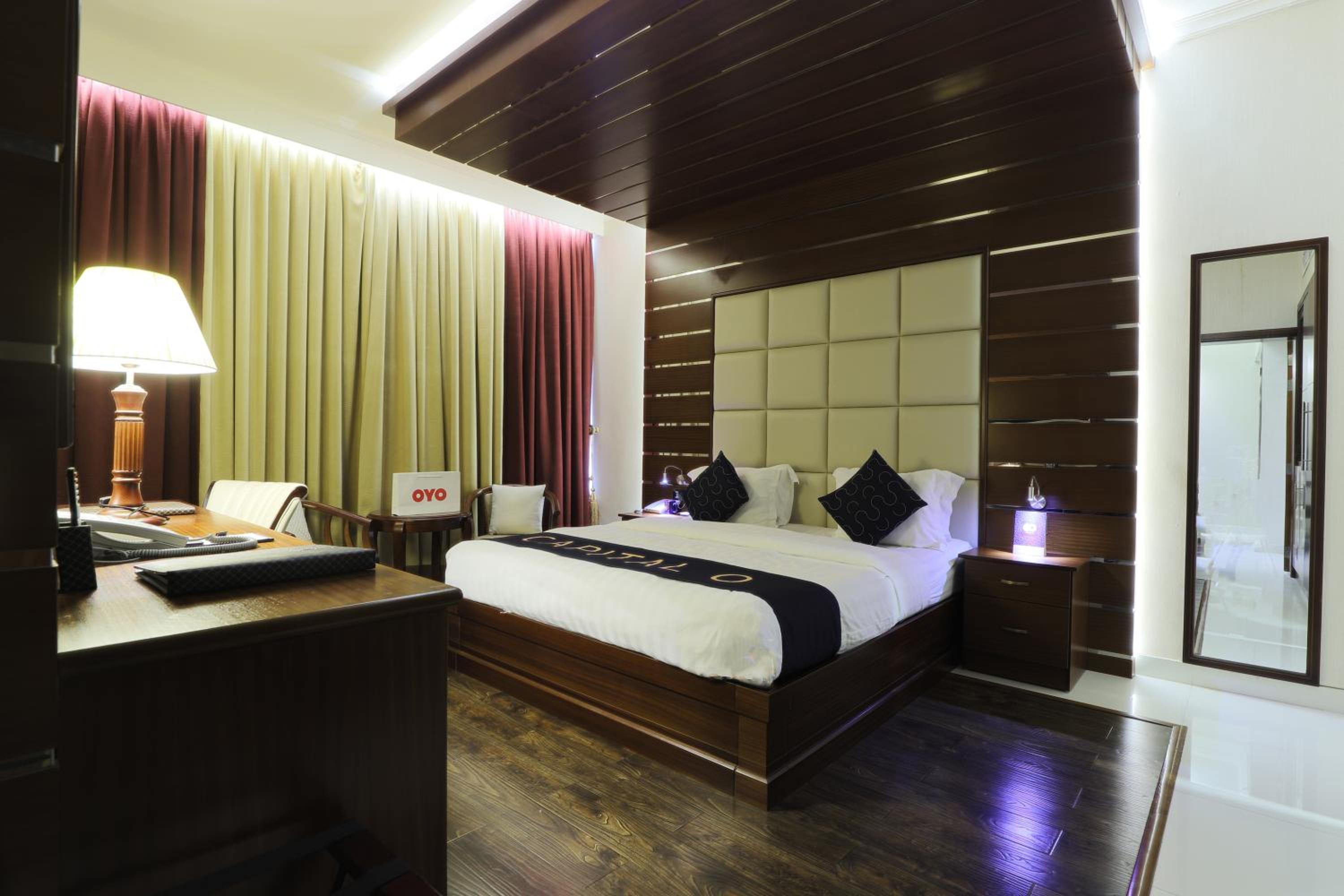 Executive Suite — photo 2
