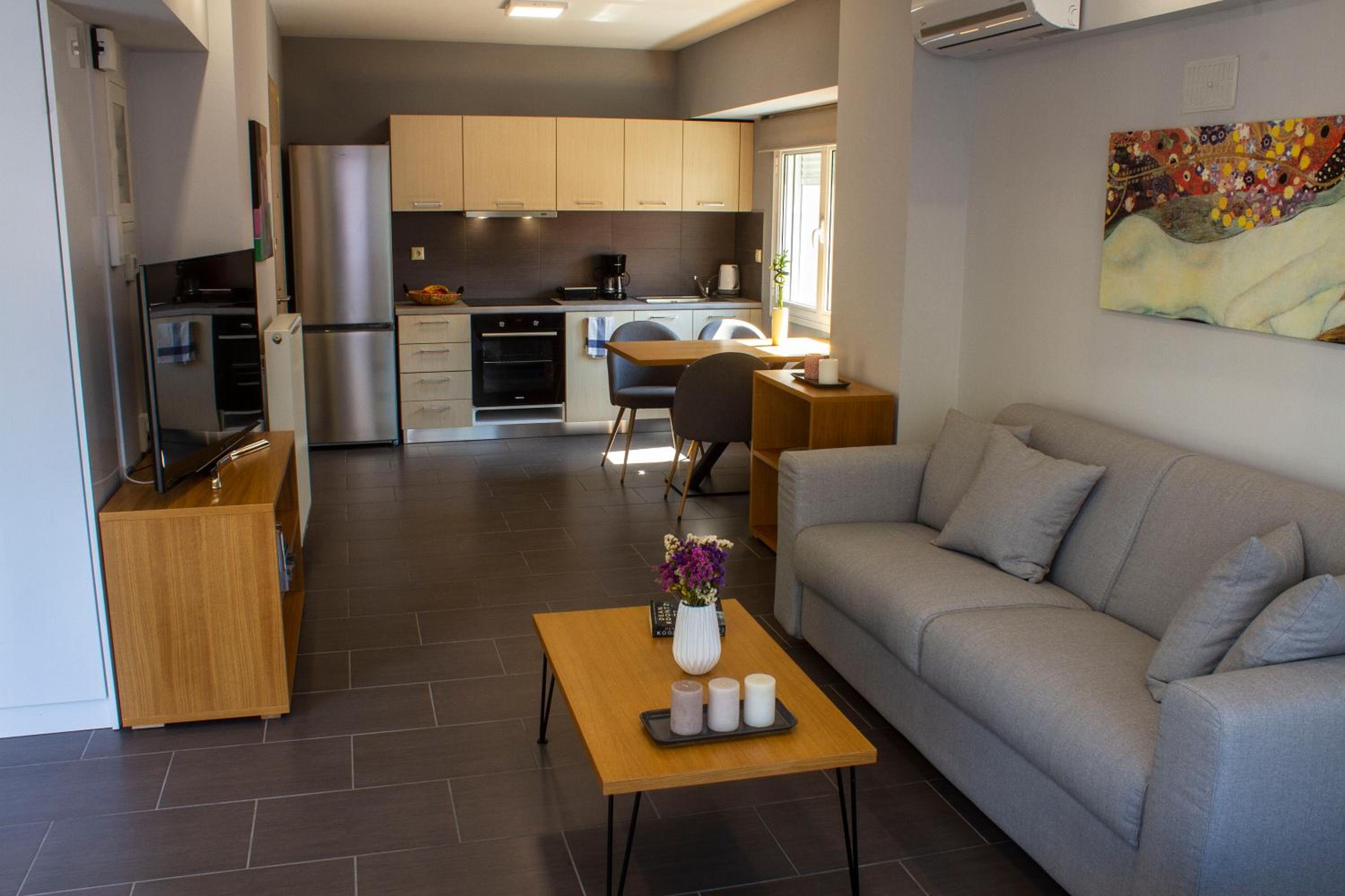 Senior Apartment photo 1