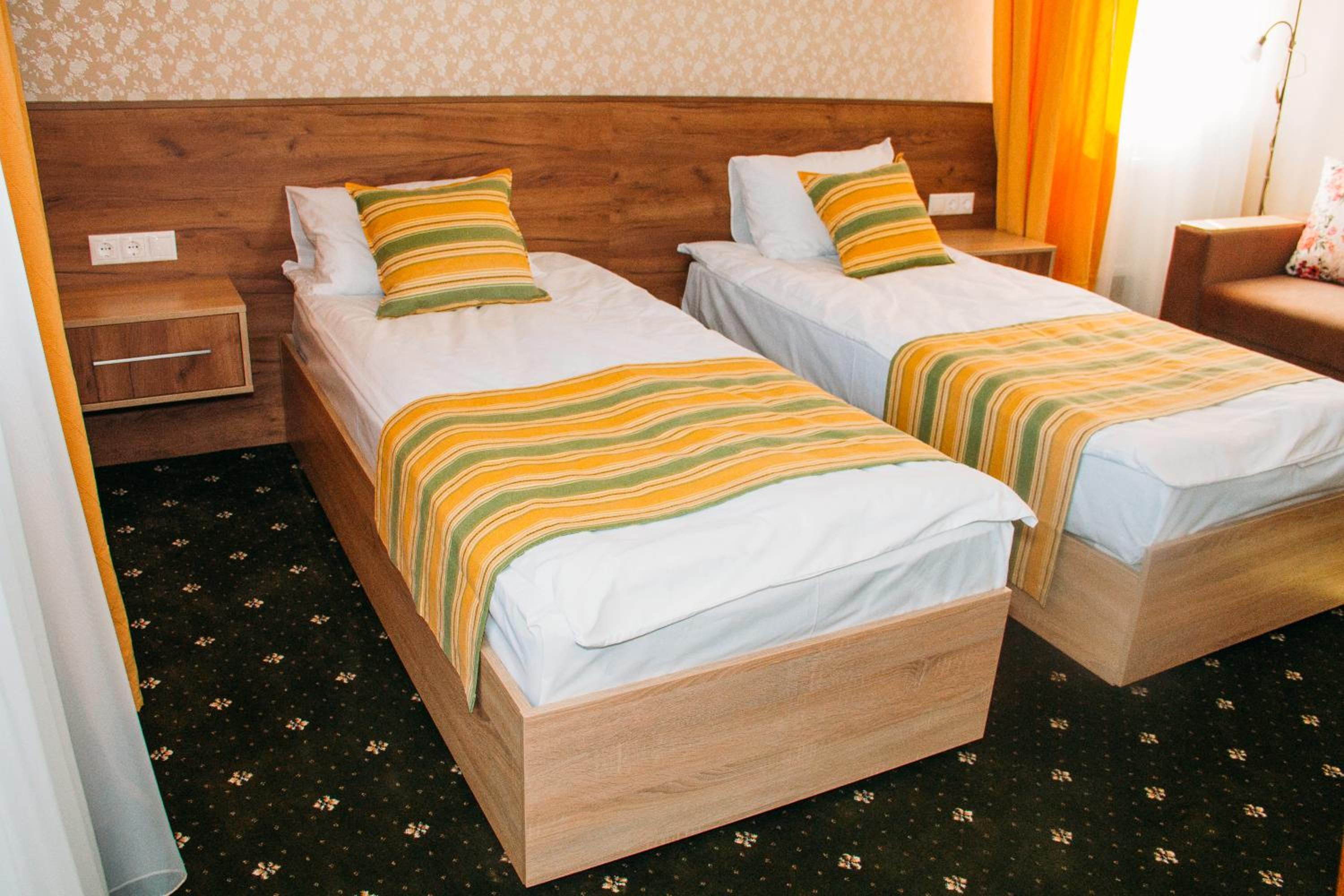 Large Twin Room