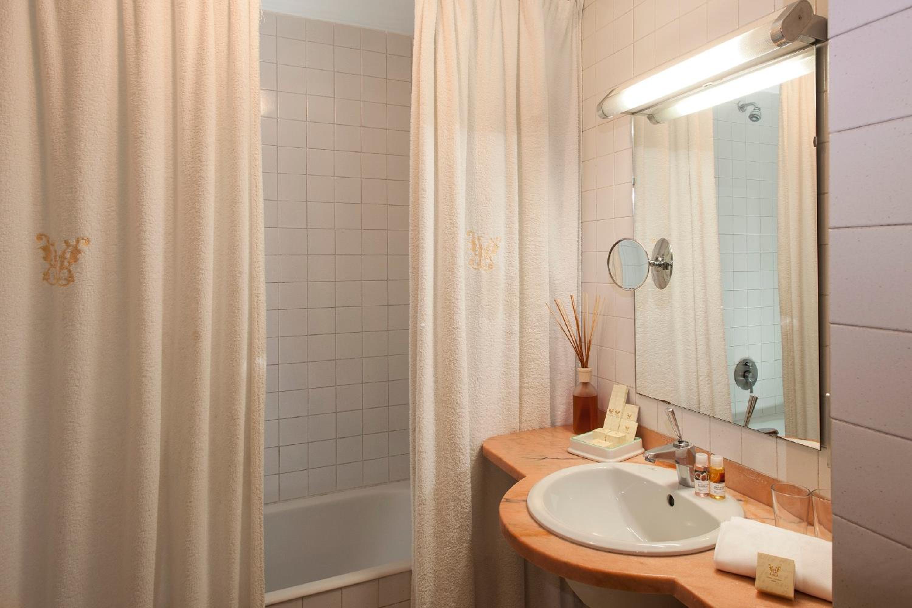 Available room