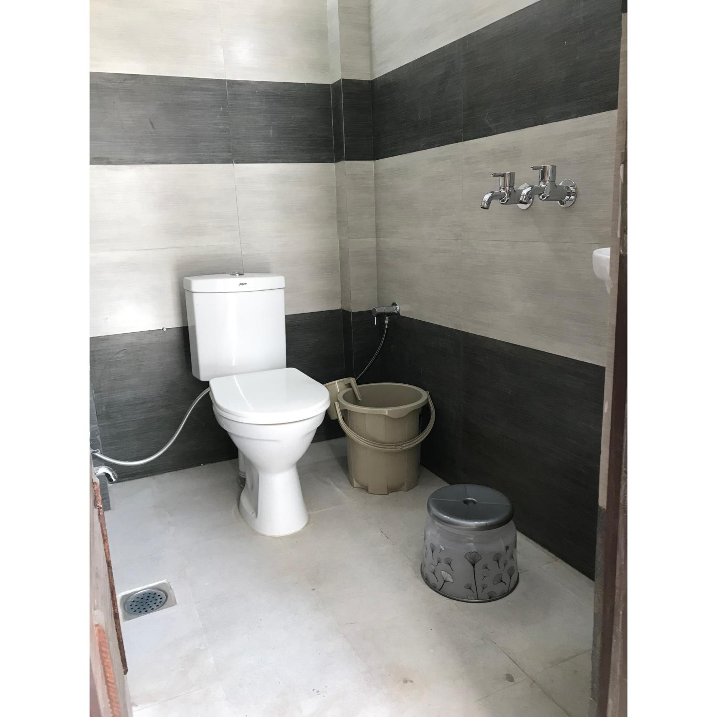 Standard Double Room - Photo 15