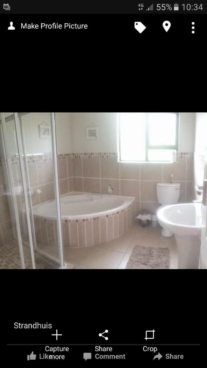 Three-Bedroom House photo 2