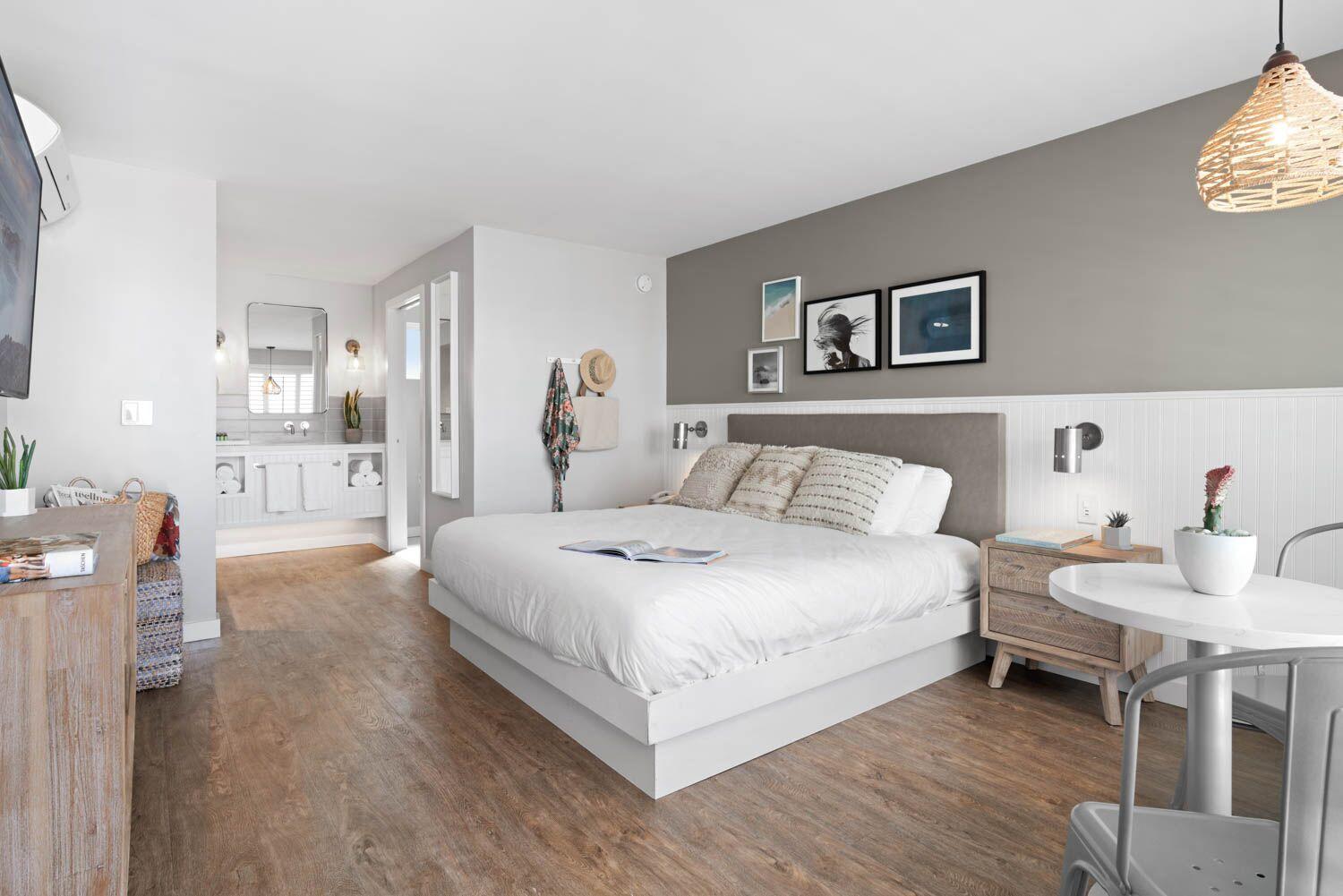 King Room with Sea View - Photo 2