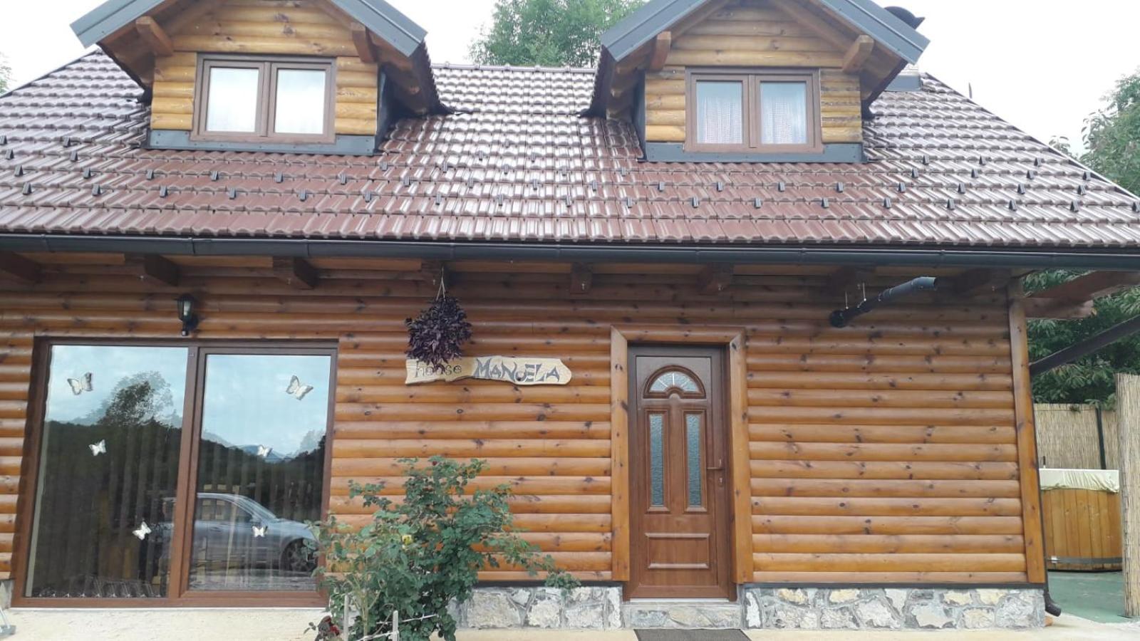 Two-Bedroom House photo 2