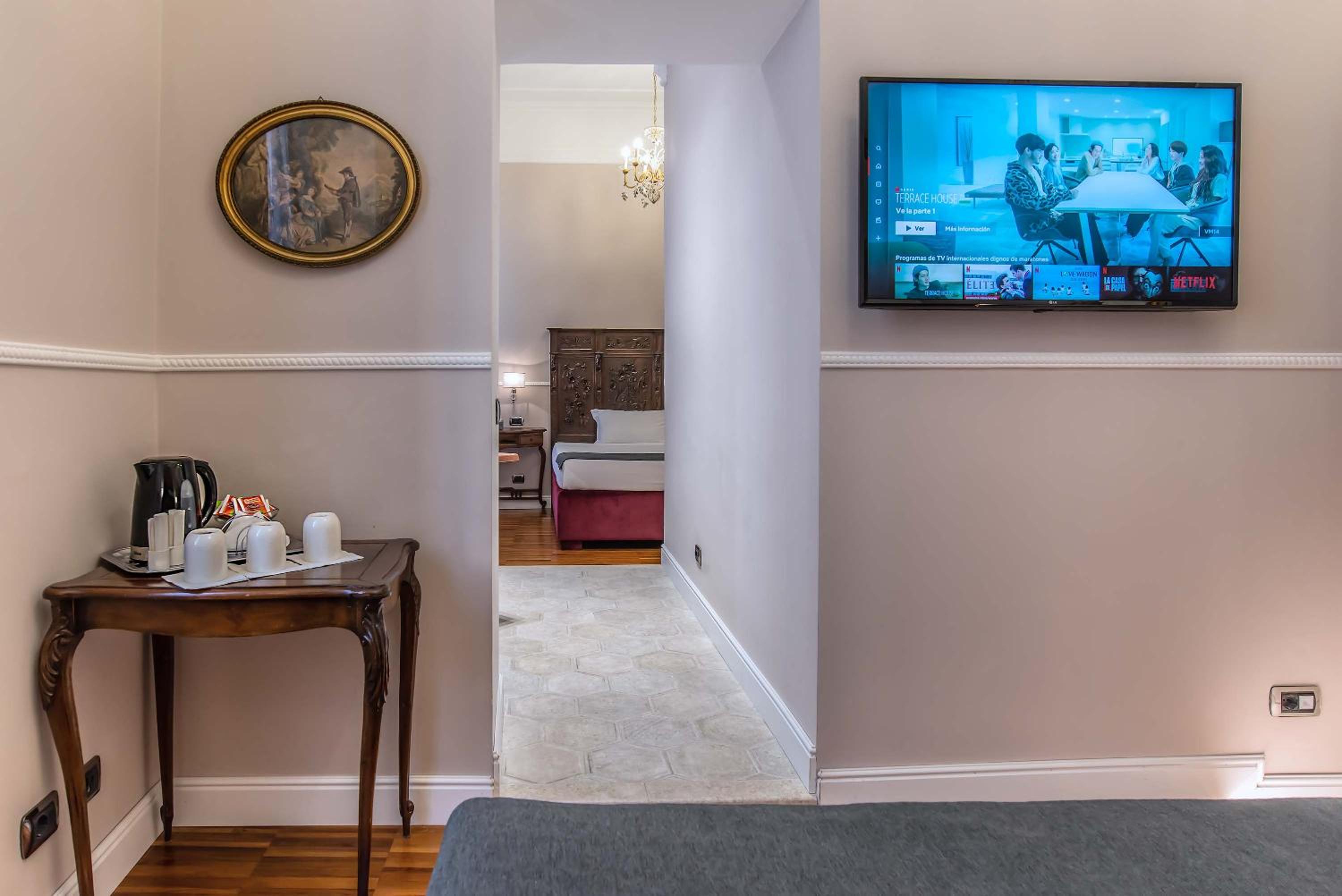 Deluxe Junior Suite photo 1
