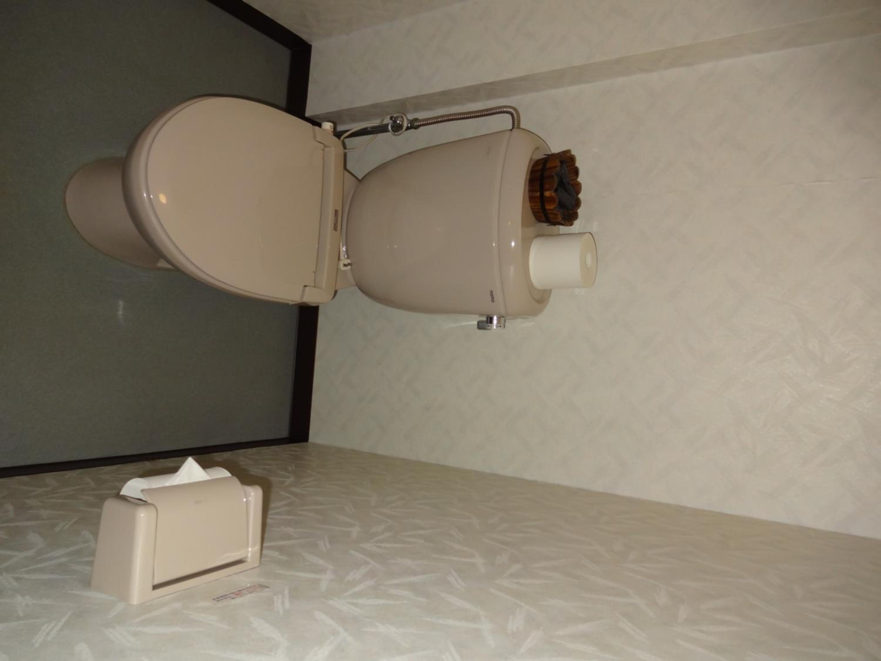 Japanese-Style Room with Shared Bathroom - Photo 2