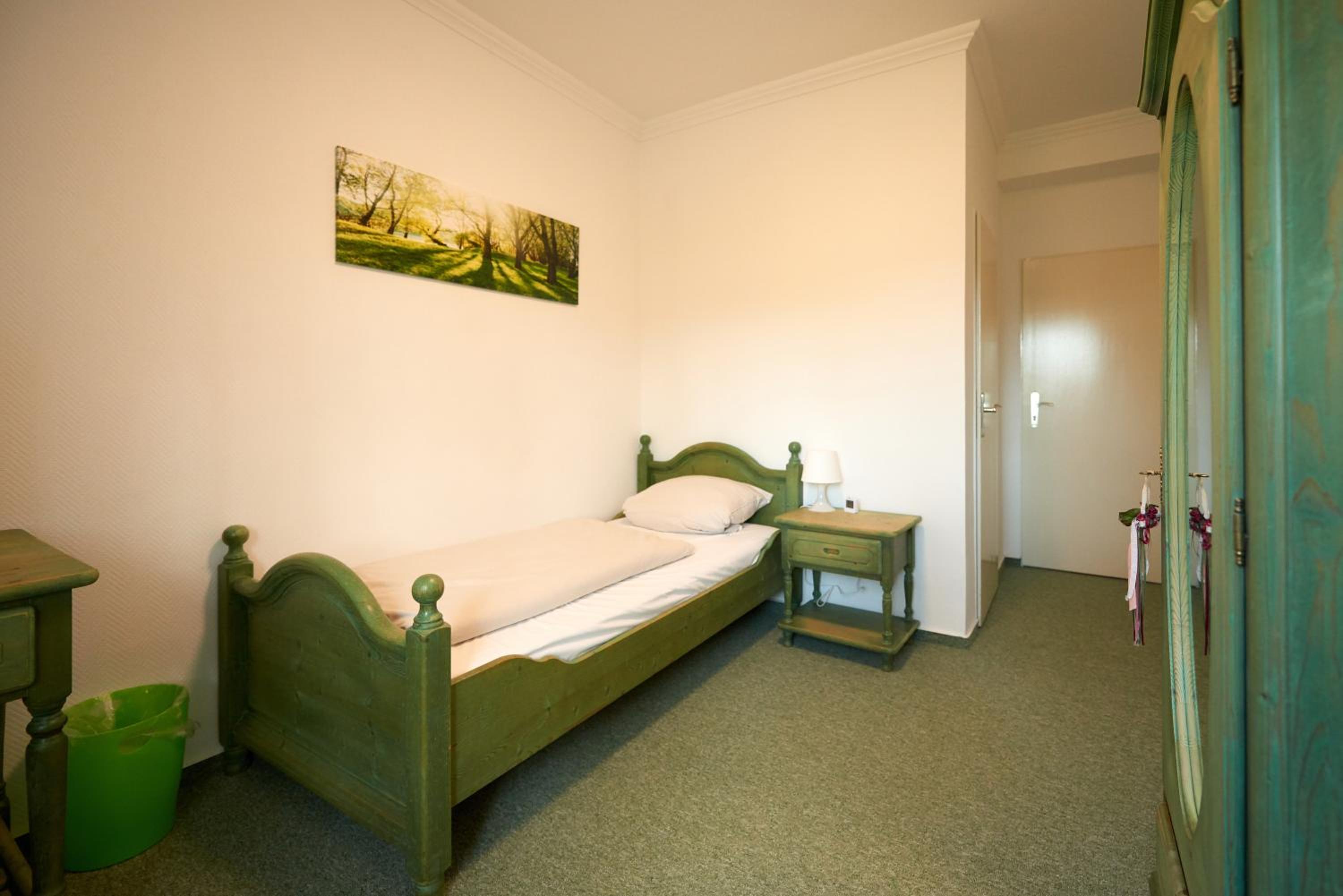 Budget Single Room photo 3