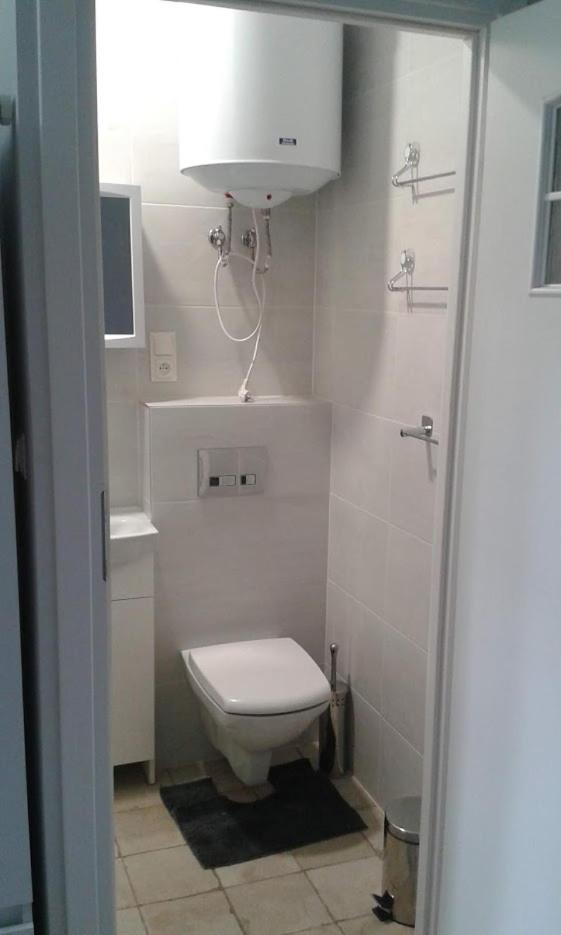 Large Double Room - Photo 25