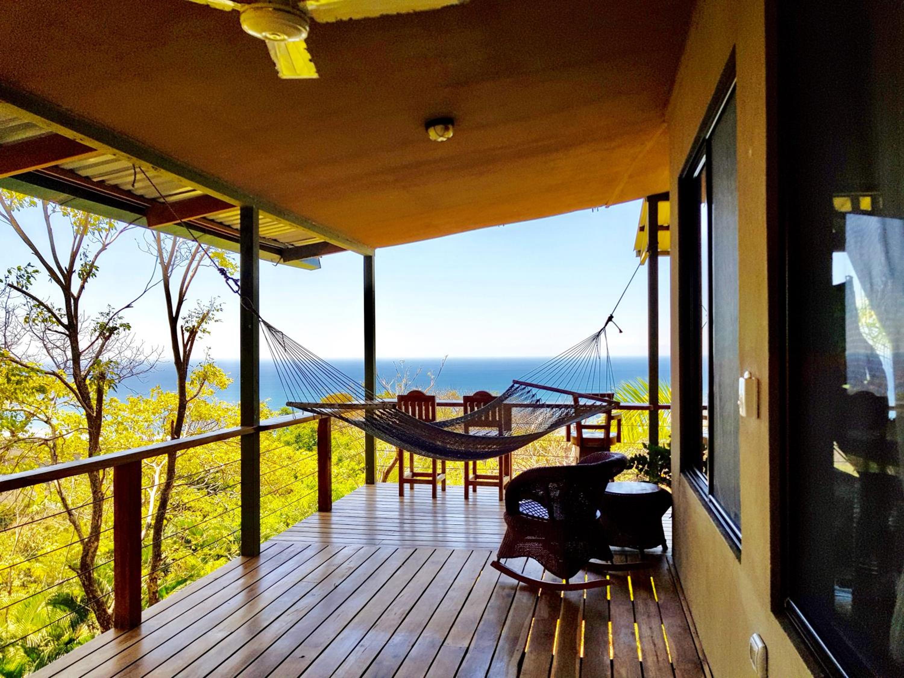 Deluxe Suite with Sea View photo 3