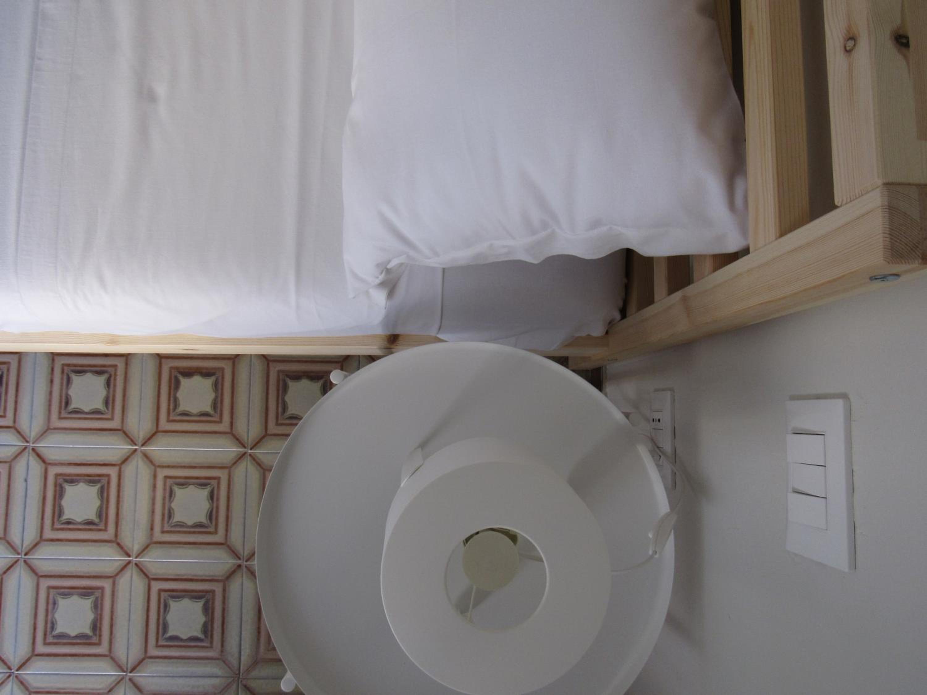 Deluxe Double Room with Balcony - Photo 4