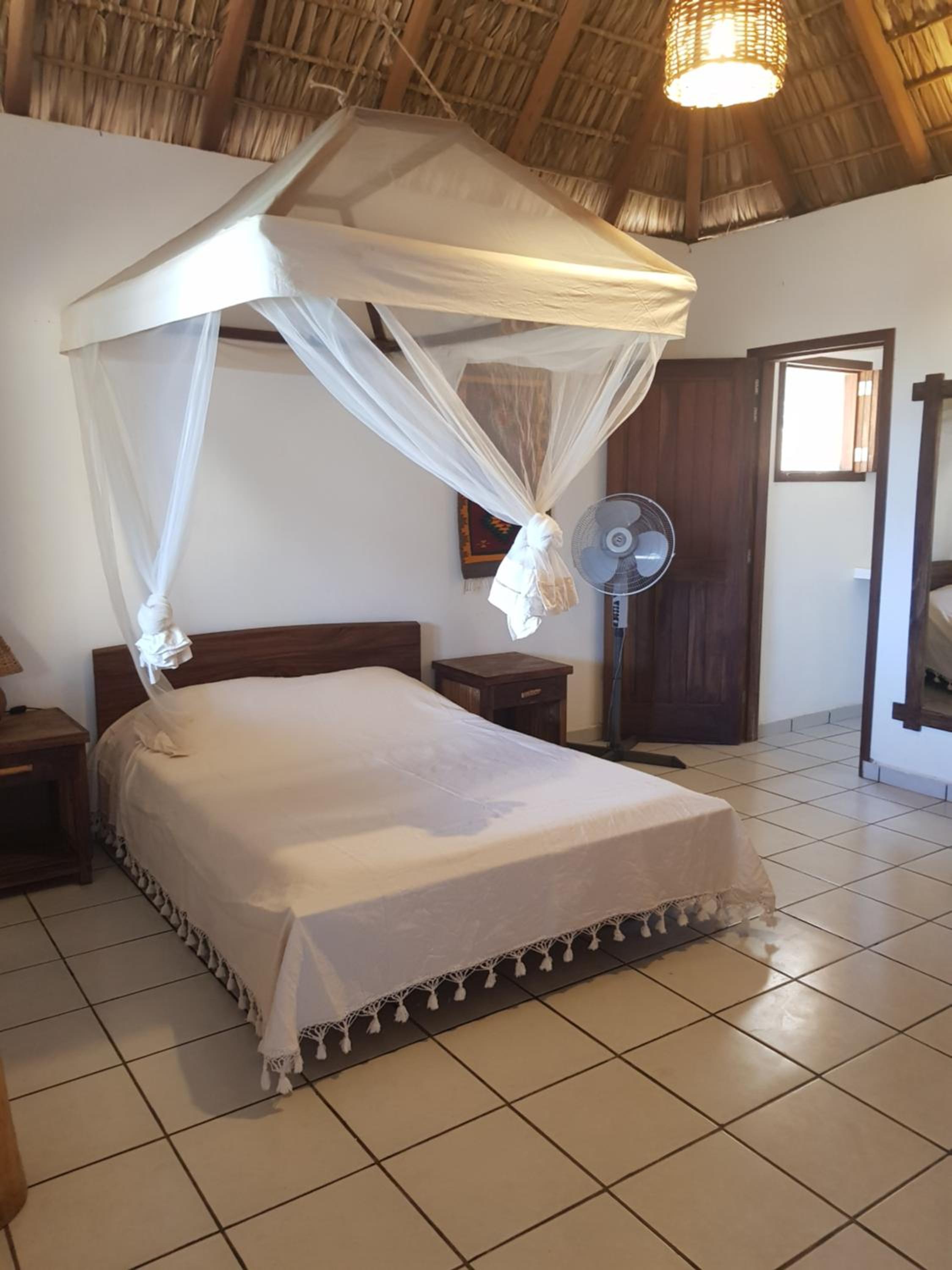 Deluxe Double Room with Balcony and Sea View - Photo 25