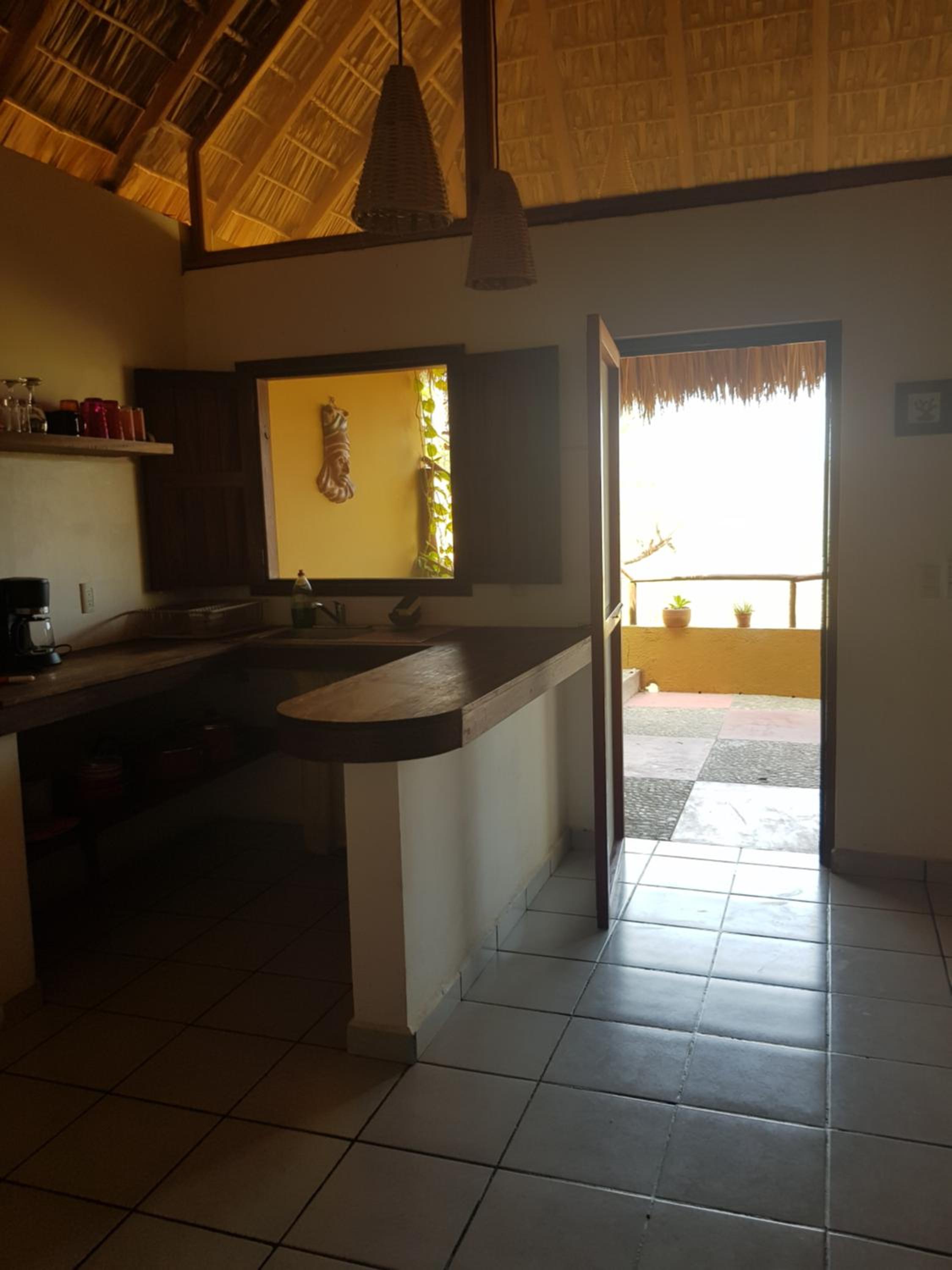 Deluxe Double Room with Balcony and Sea View - Photo 10