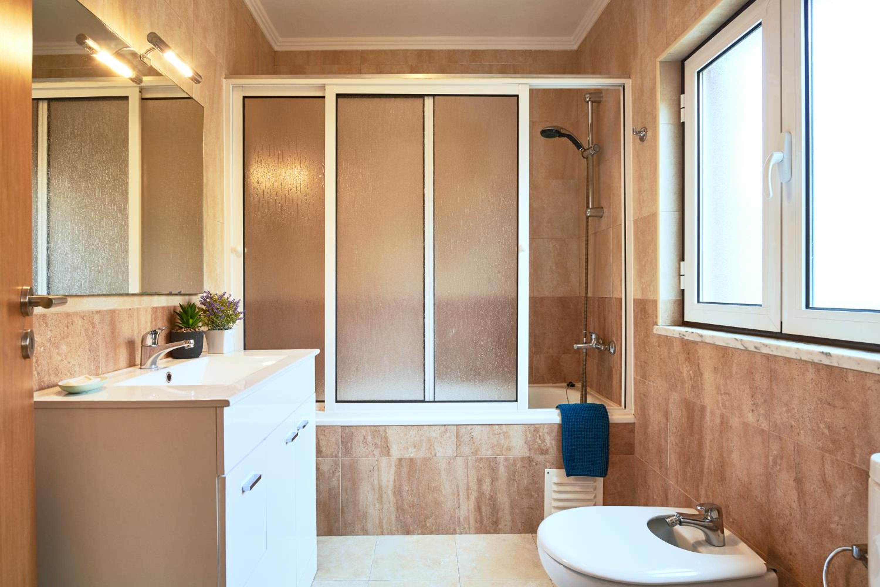 Two-Bedroom Apartment - Photo 19