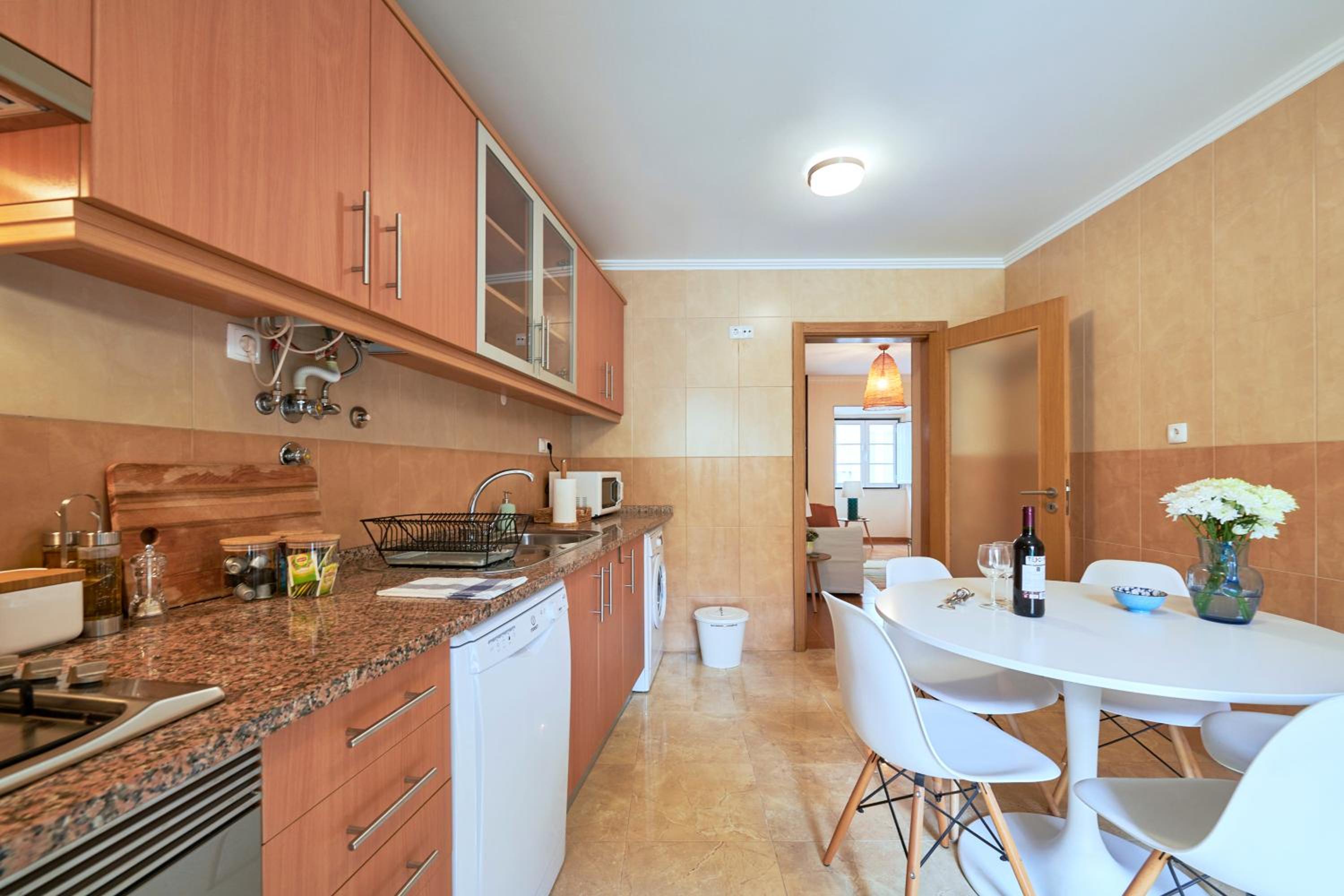 Two-Bedroom Apartment - Photo 31