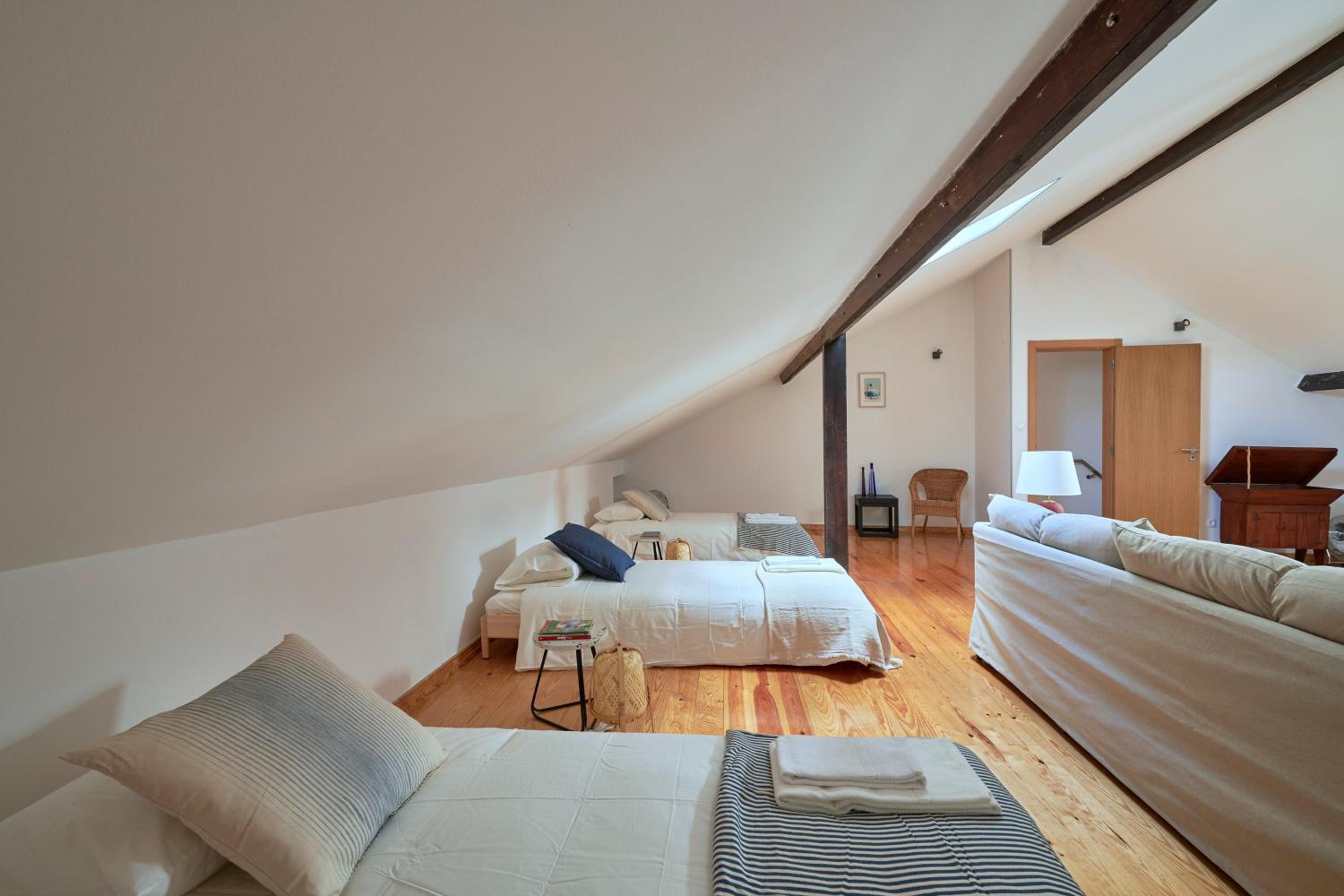 Three-Bedroom Apartment - Photo 6