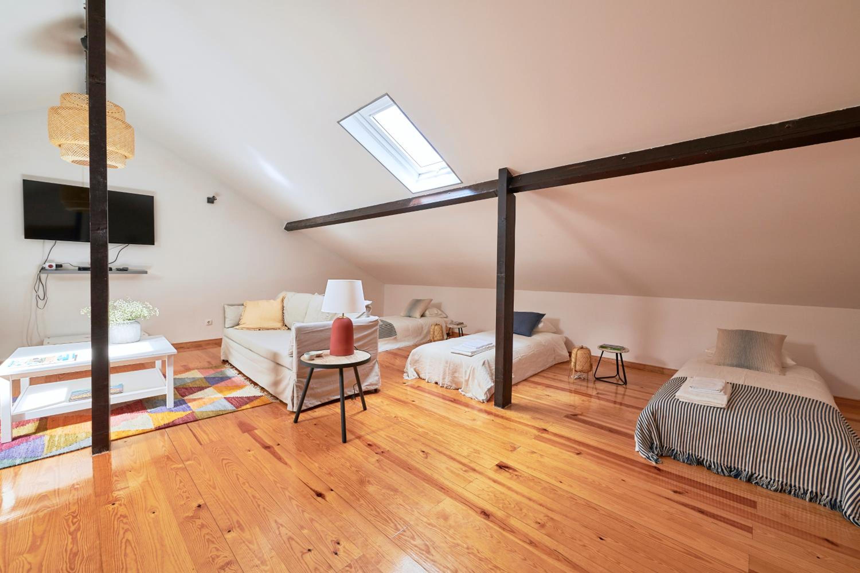 Three-Bedroom Apartment - Photo 10