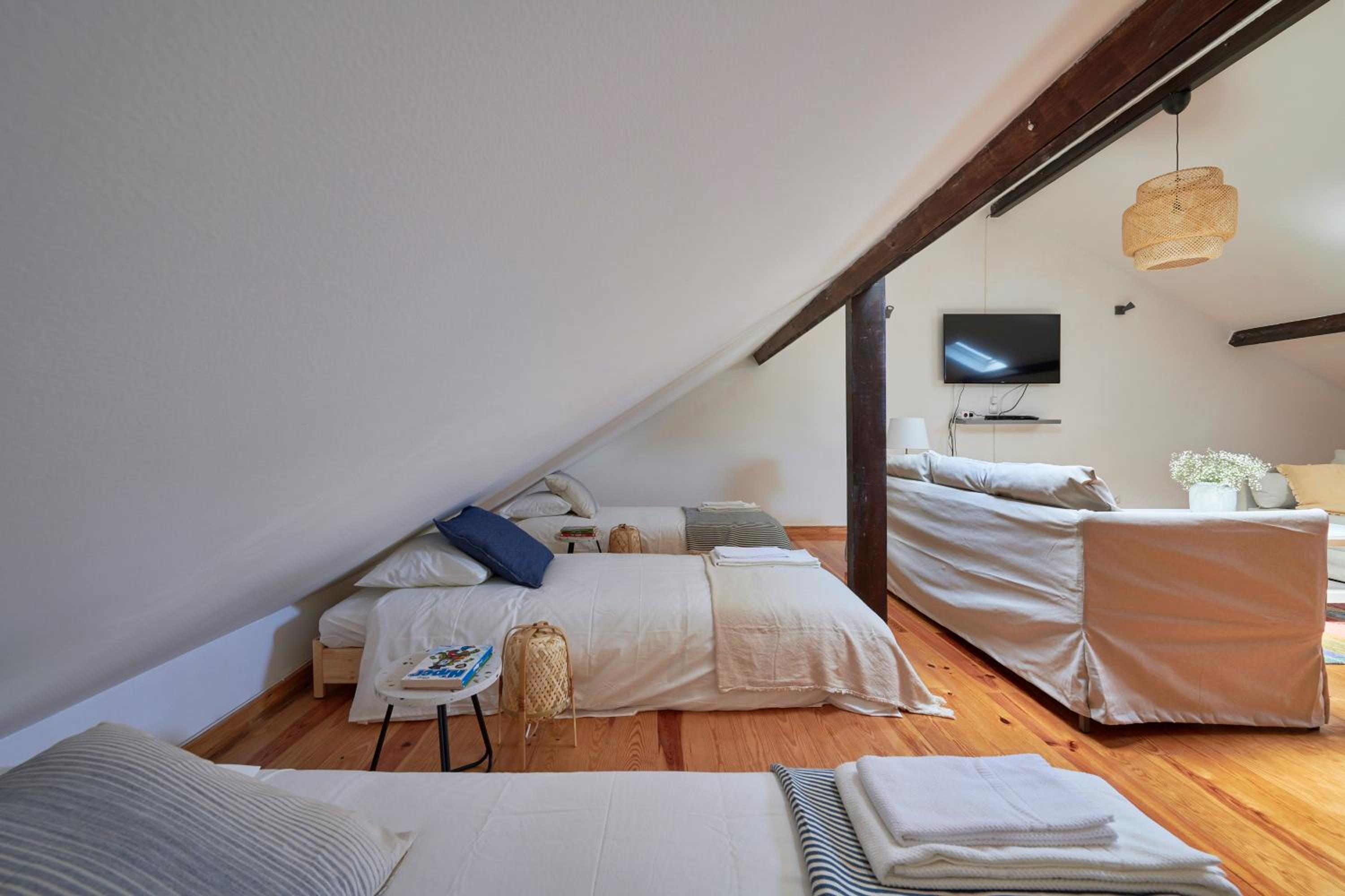Three-Bedroom Apartment - Photo 48
