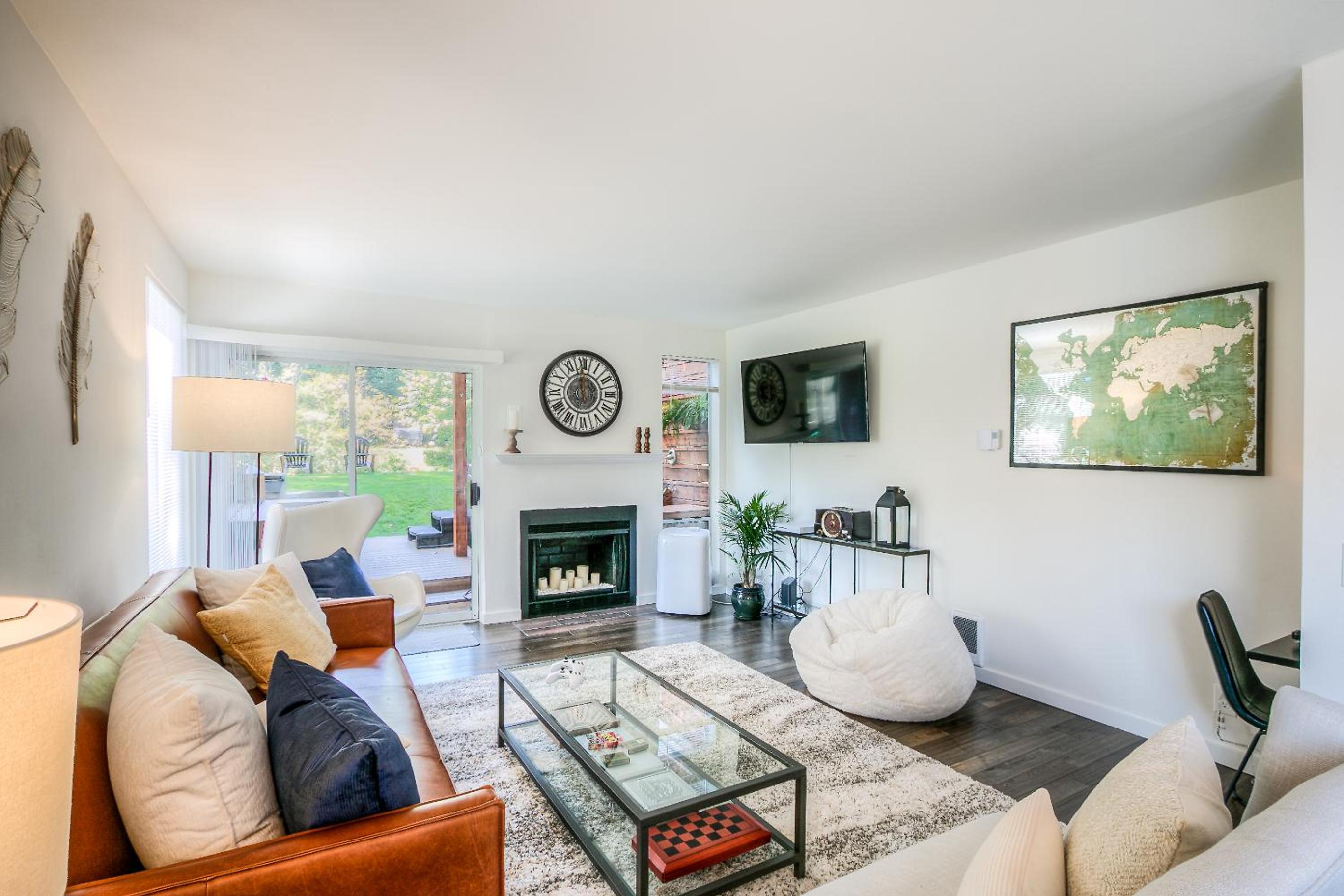 Two-Bedroom House - Photo 4