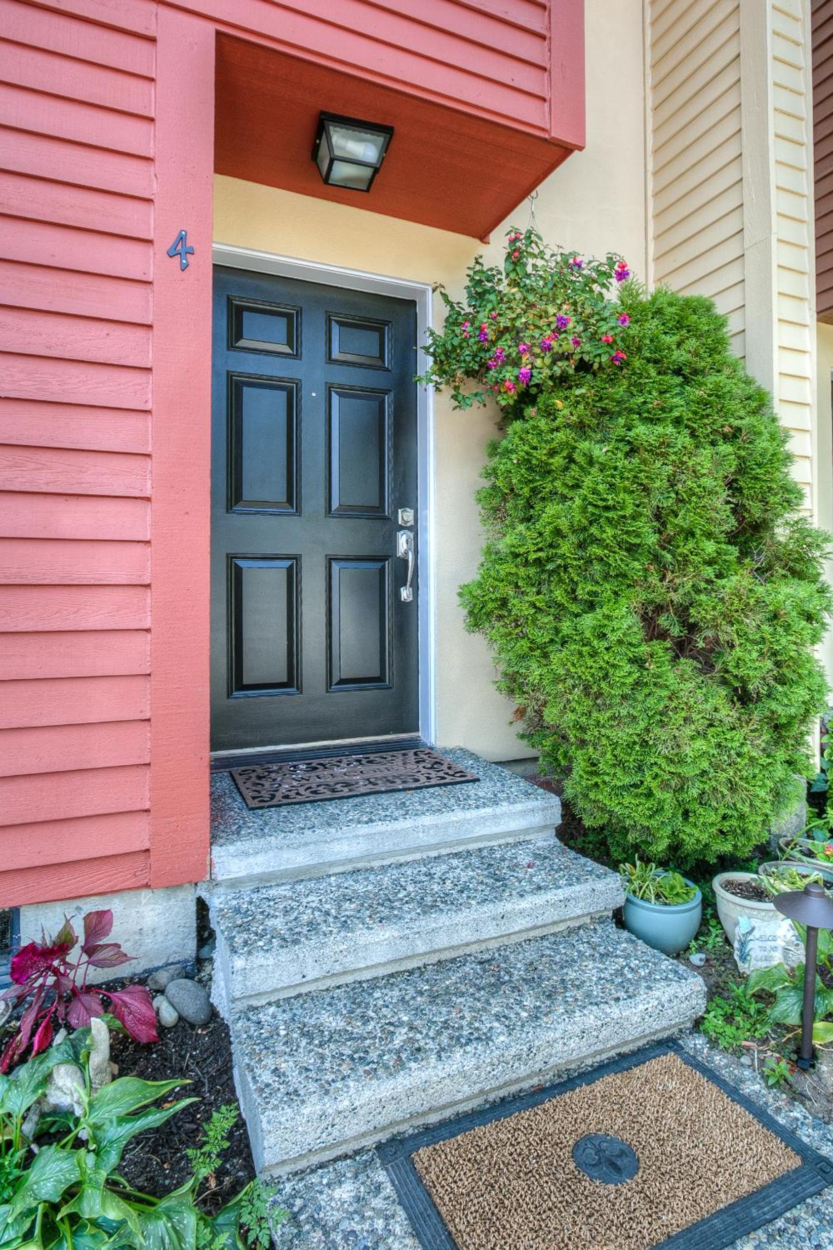 Two-Bedroom House - Photo 11