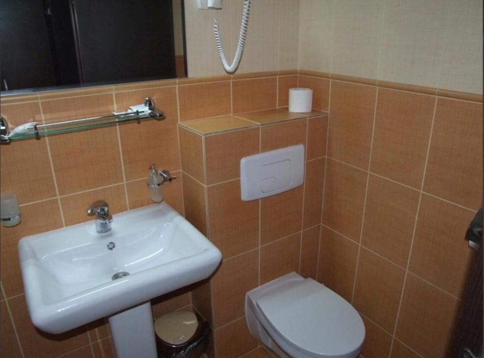 Deluxe Queen Room - Photo 3