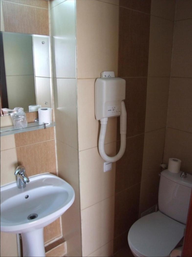 Economy Double Room - Photo 4