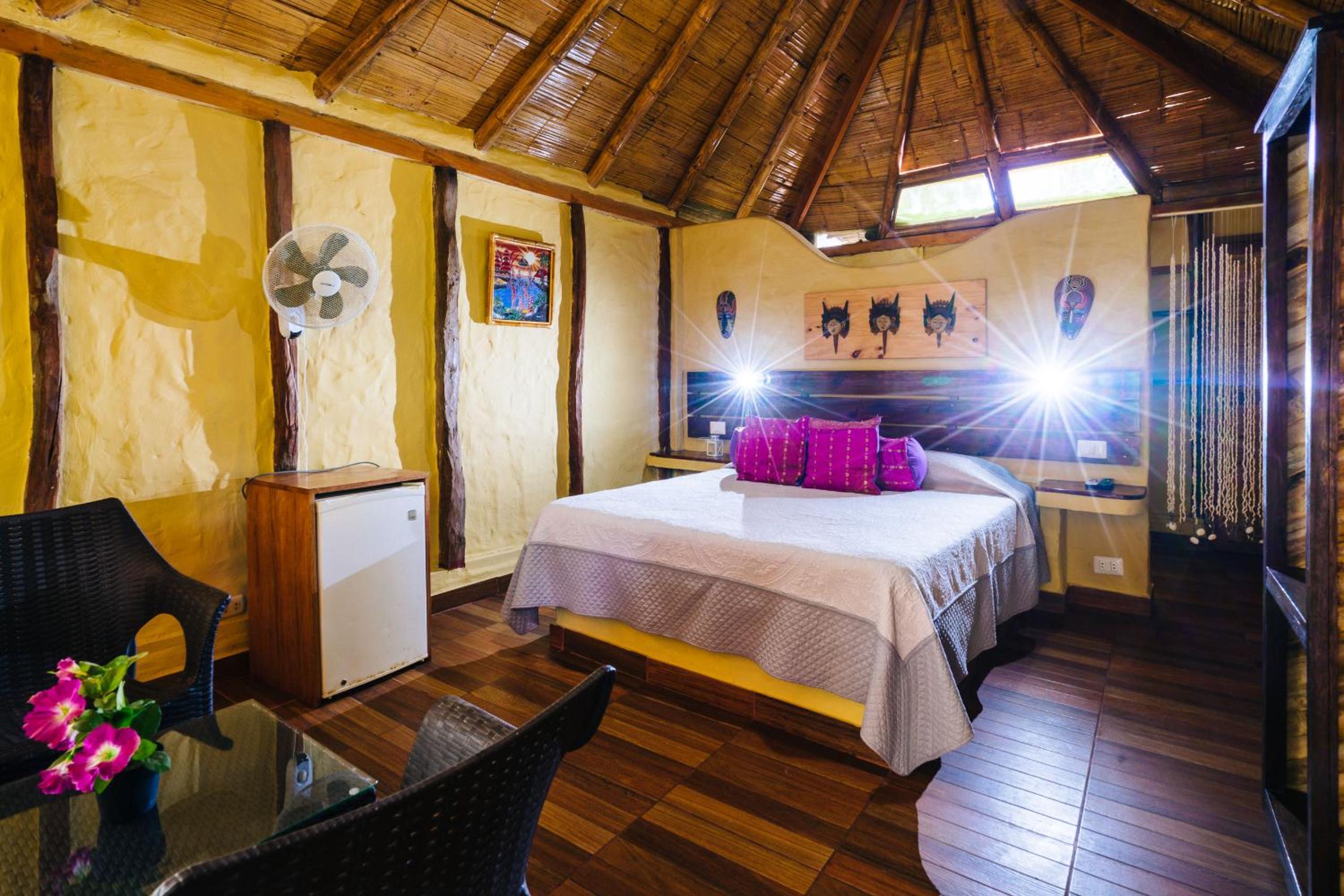 Bungalow (4 Adults)