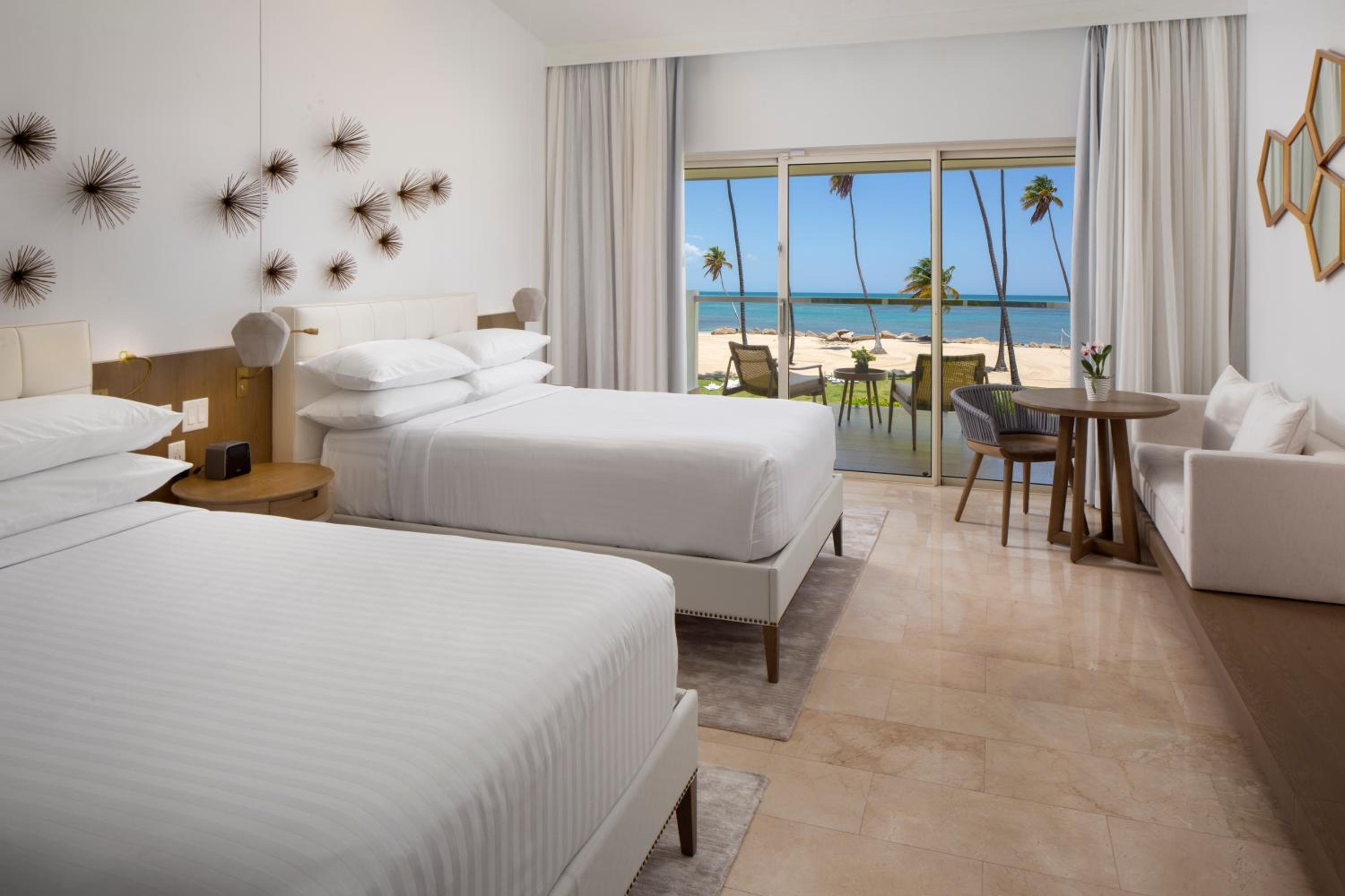 Deluxe Double Room with Two Double Beds - Oceanfront - Photo 9