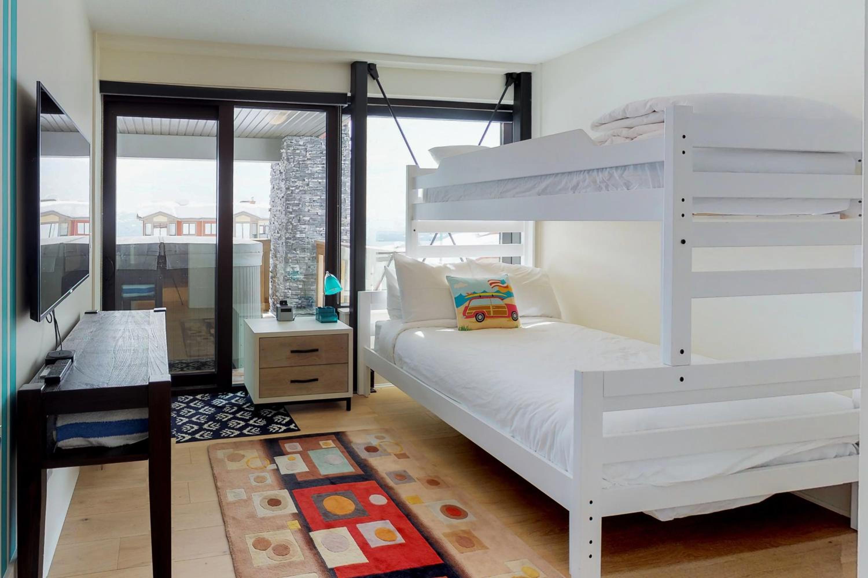 Three-Bedroom House photo 2