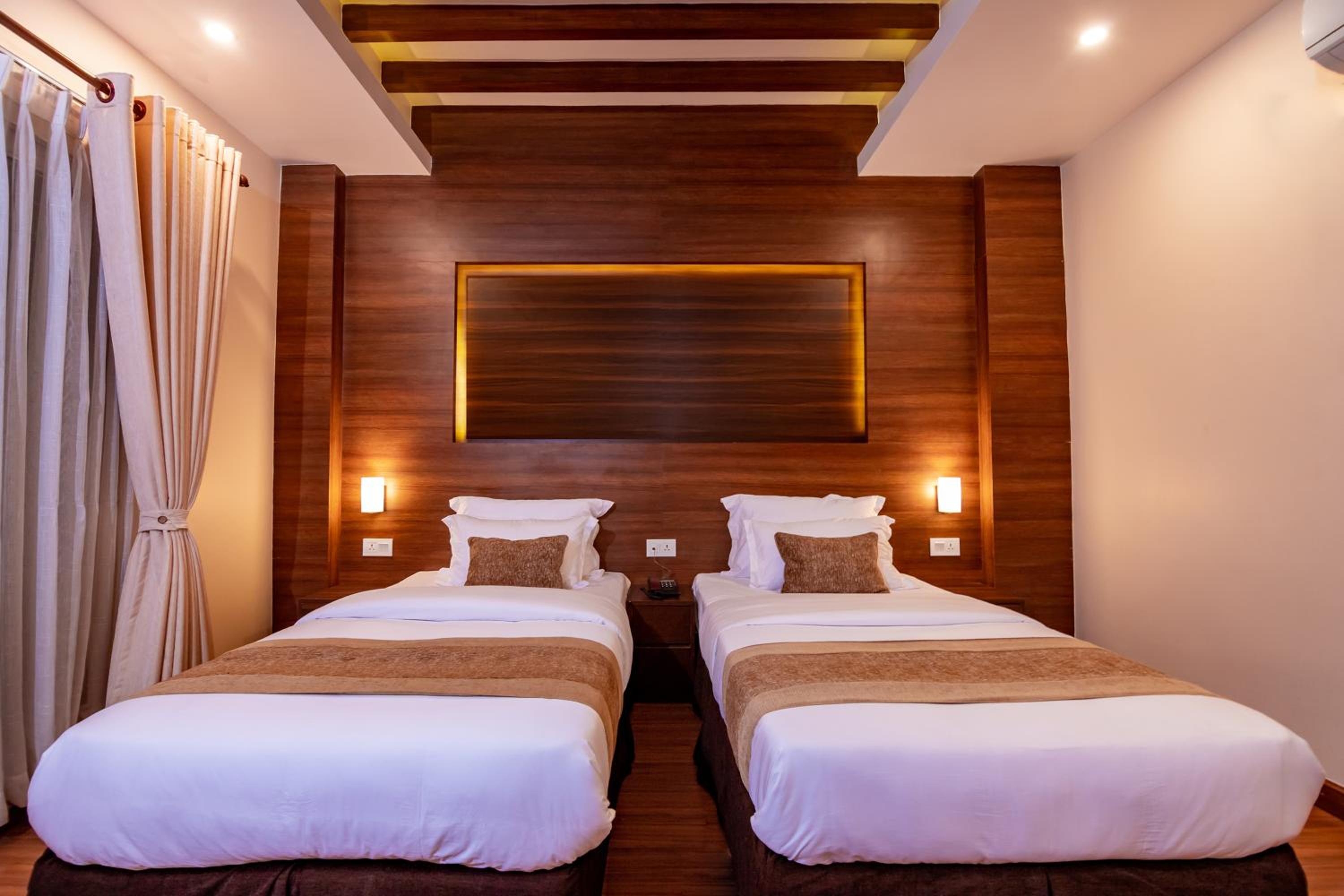 Deluxe Twin Room - Photo 9