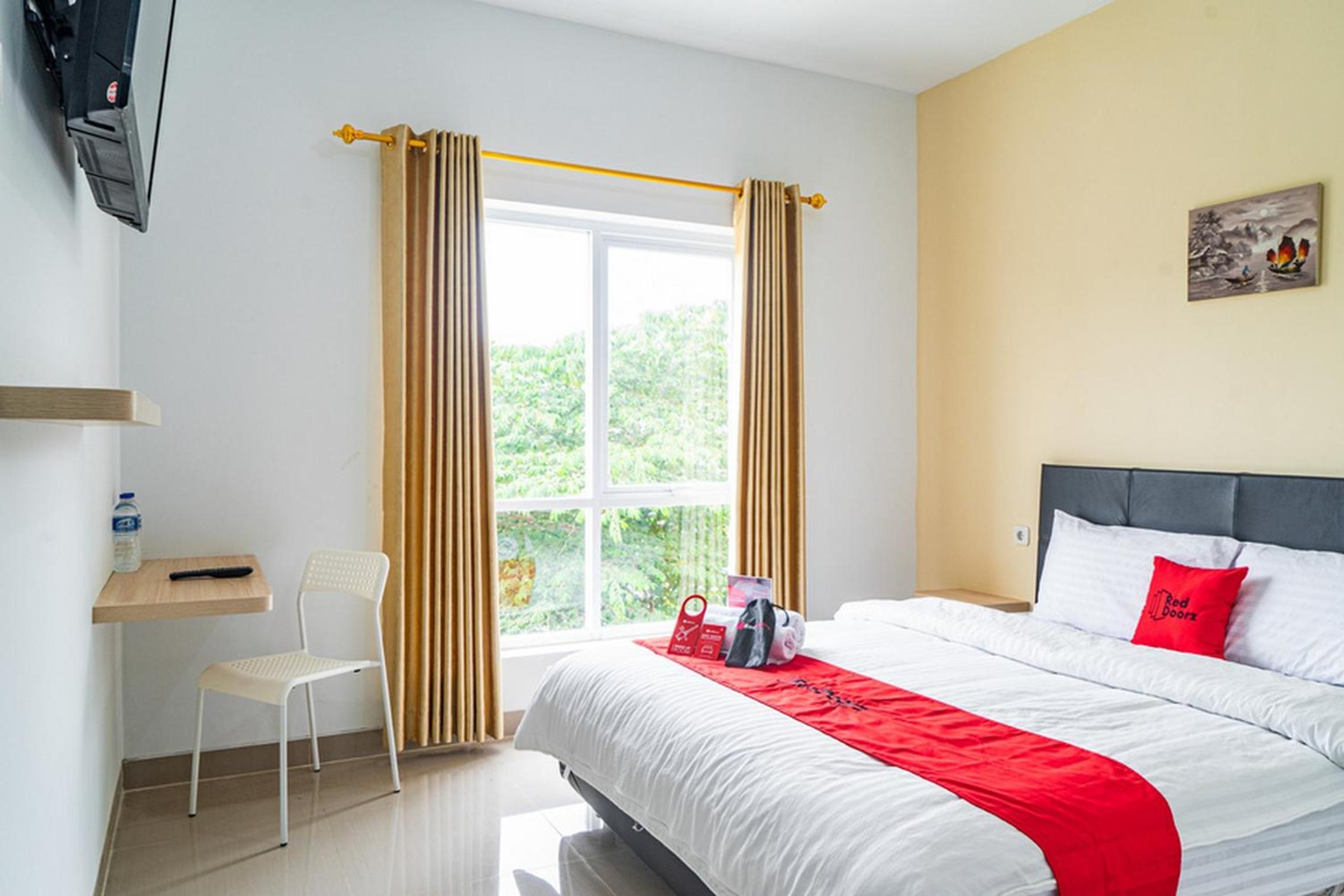 Deluxe Room - Photo 2