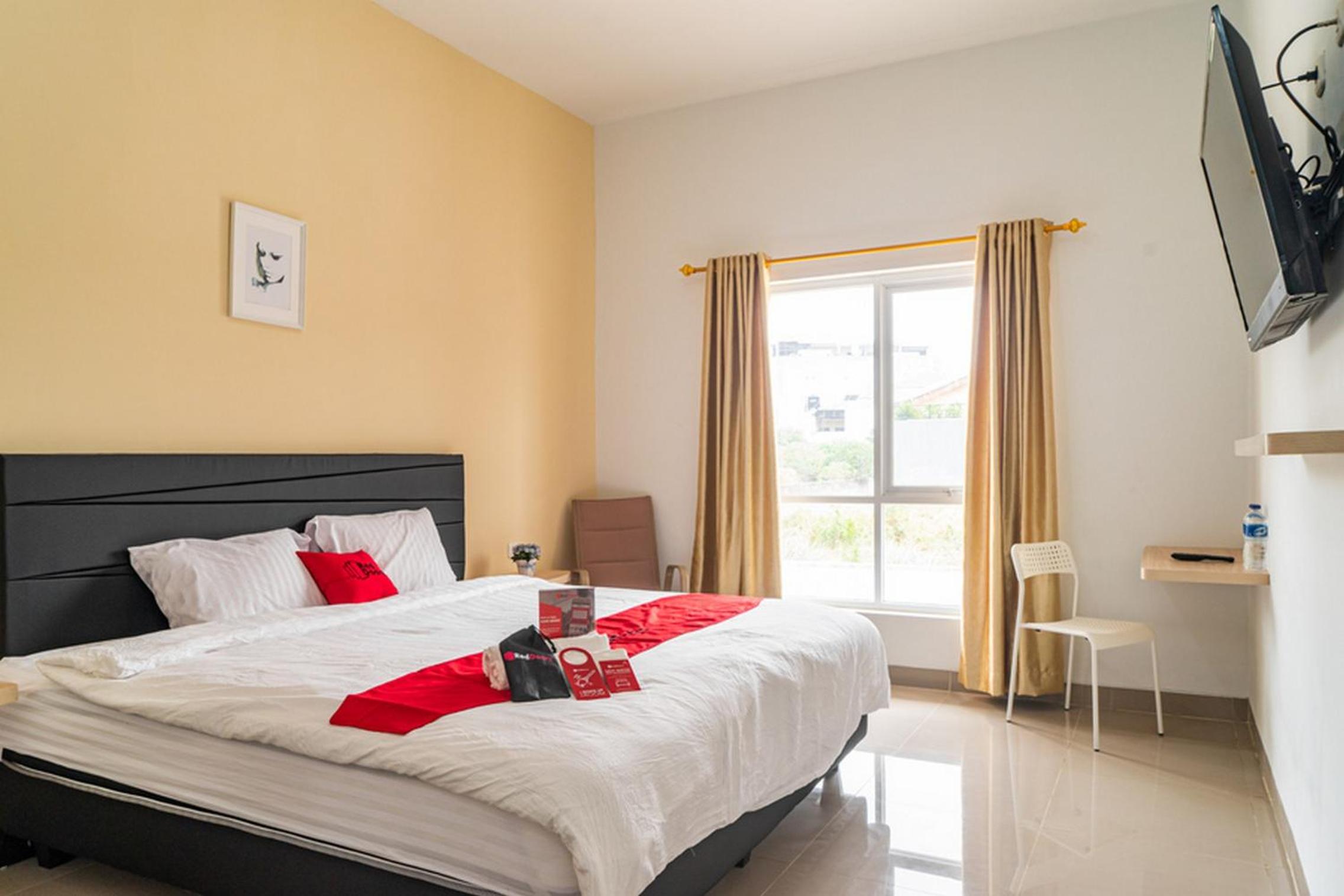 Deluxe Room - Photo 1