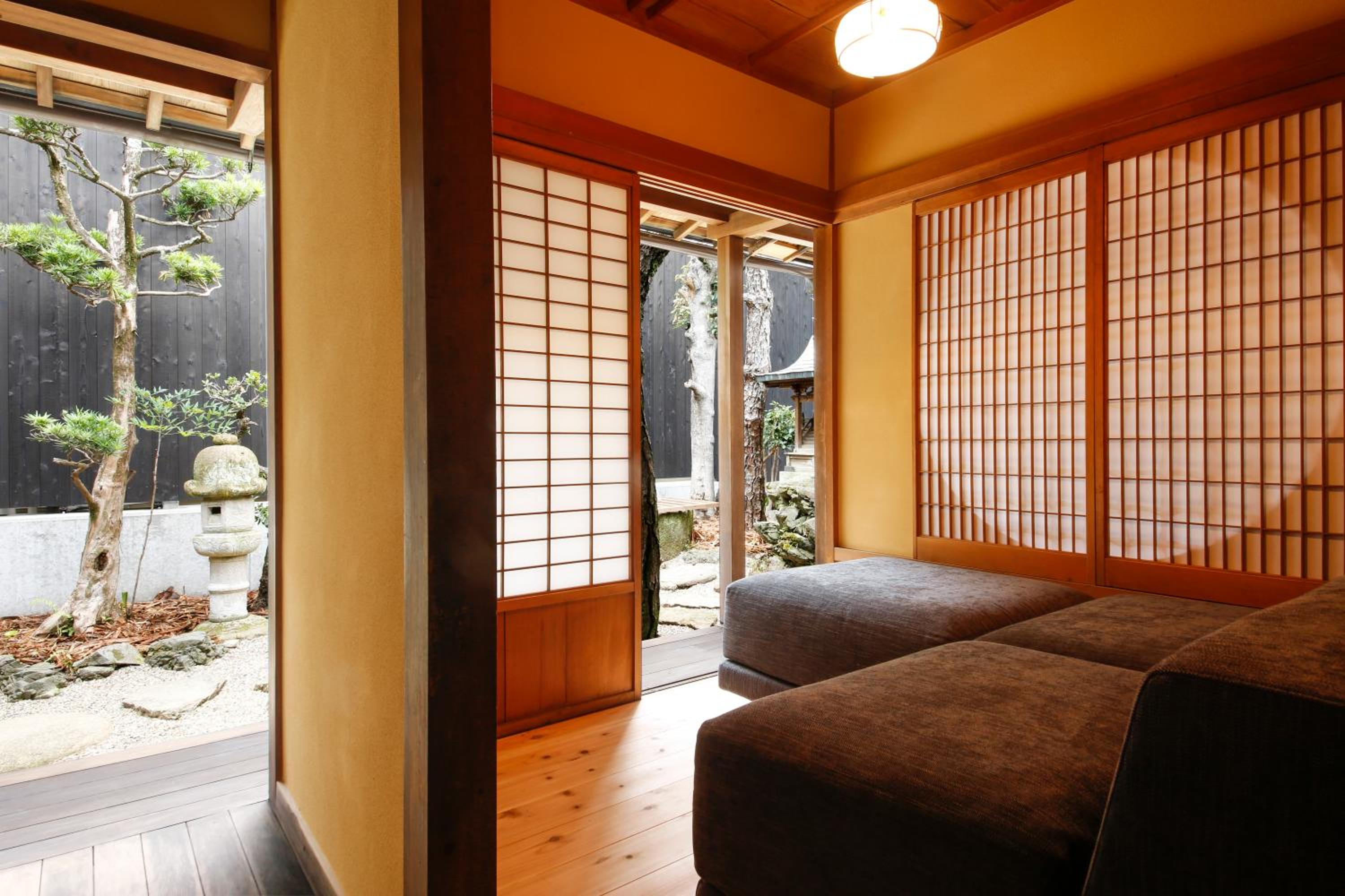 Deluxe Room with Tatami Area - Photo 4