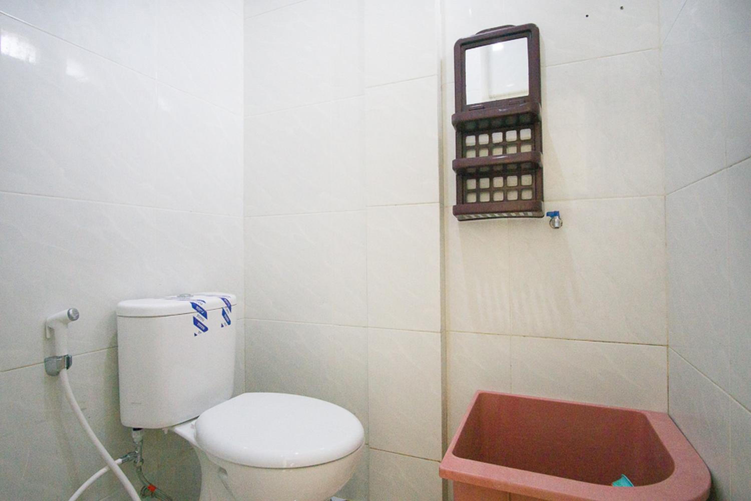 Standard Twin Room - Photo 6
