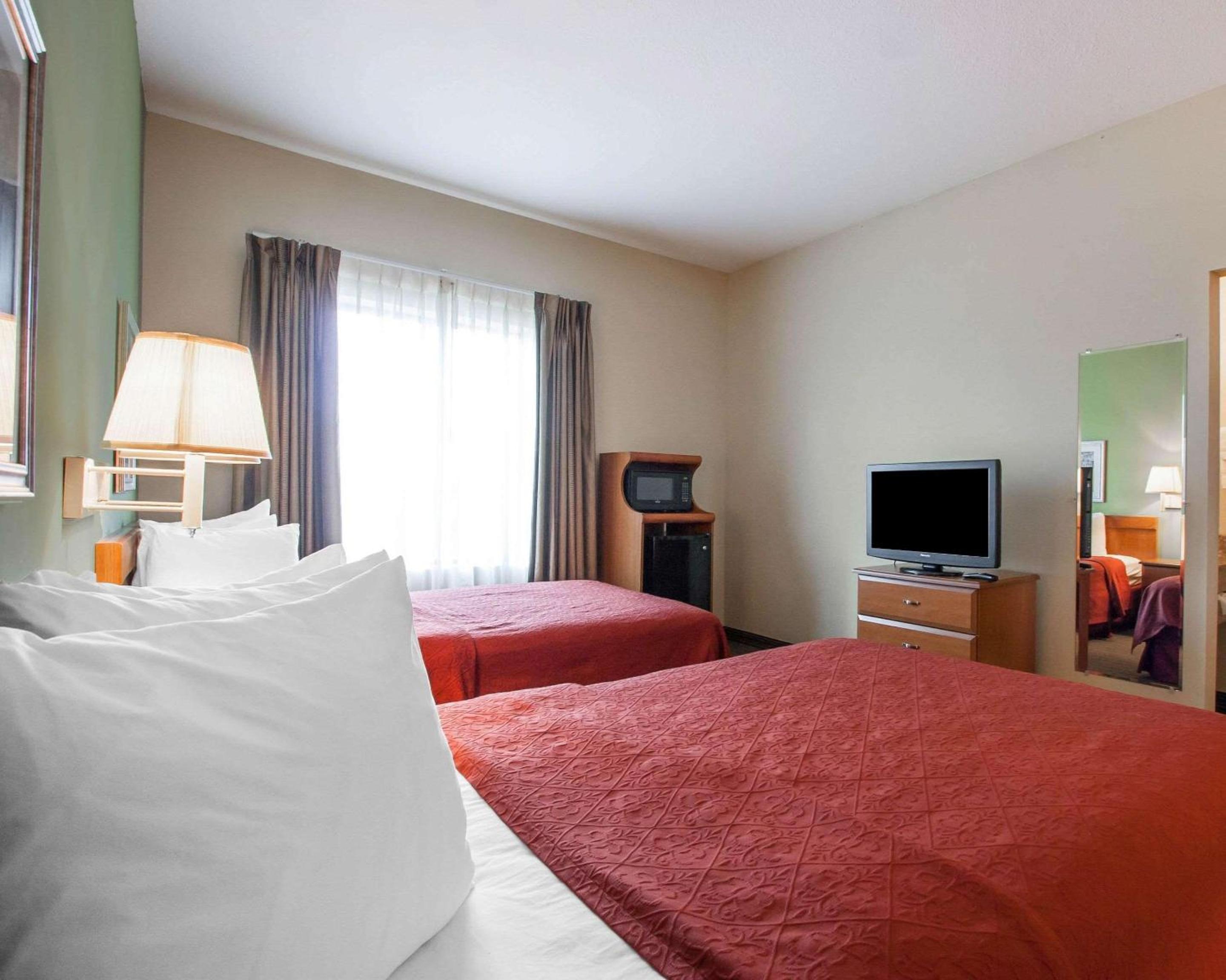 Double Room with Two Double Beds - Non-Smoking - Photo 2