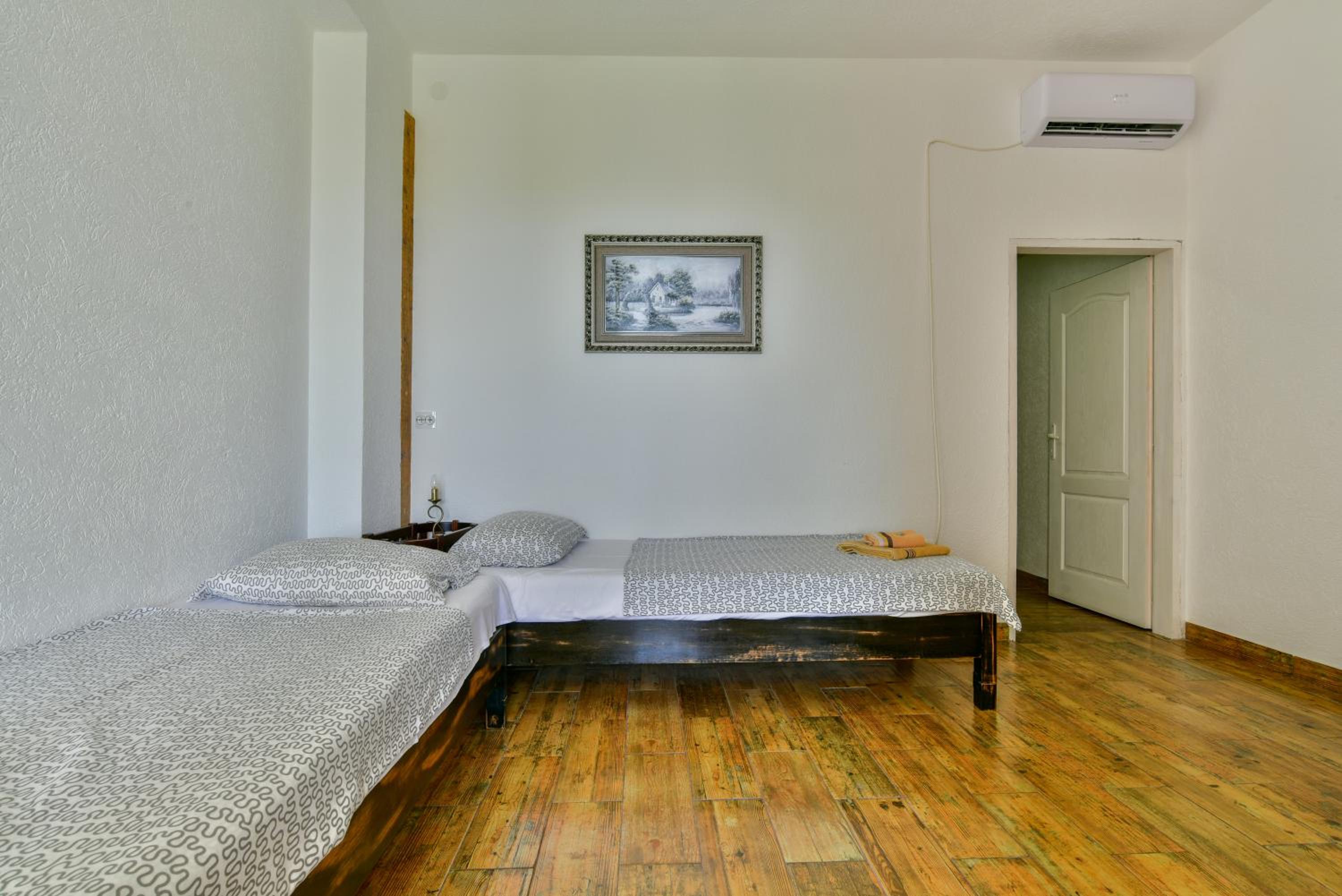 One-Bedroom Apartment with Sea View - Photo 12
