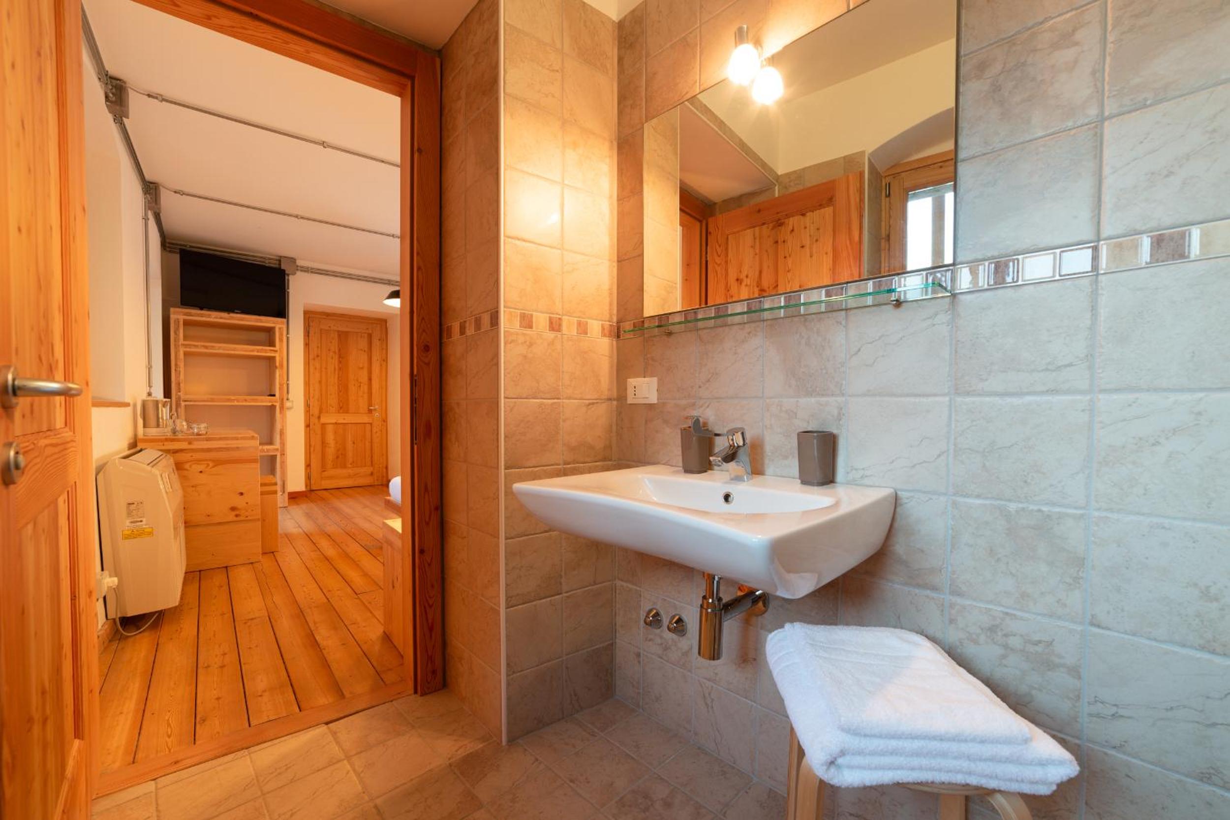 Triple Room - Disability Access - Photo 5