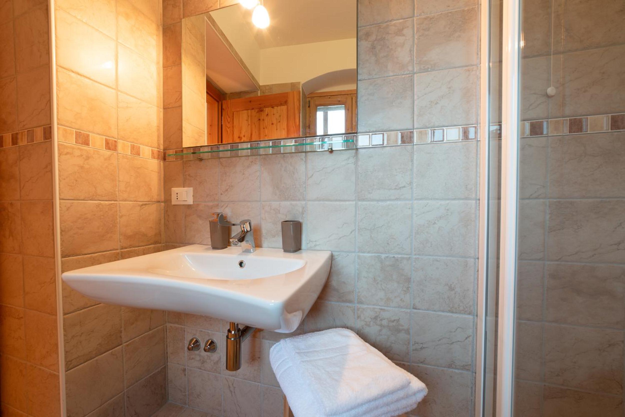 Triple Room - Disability Access - Photo 2