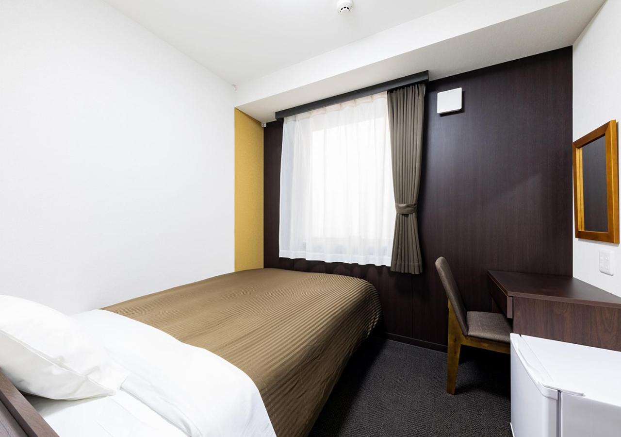 Single Room - Smoking photo 1