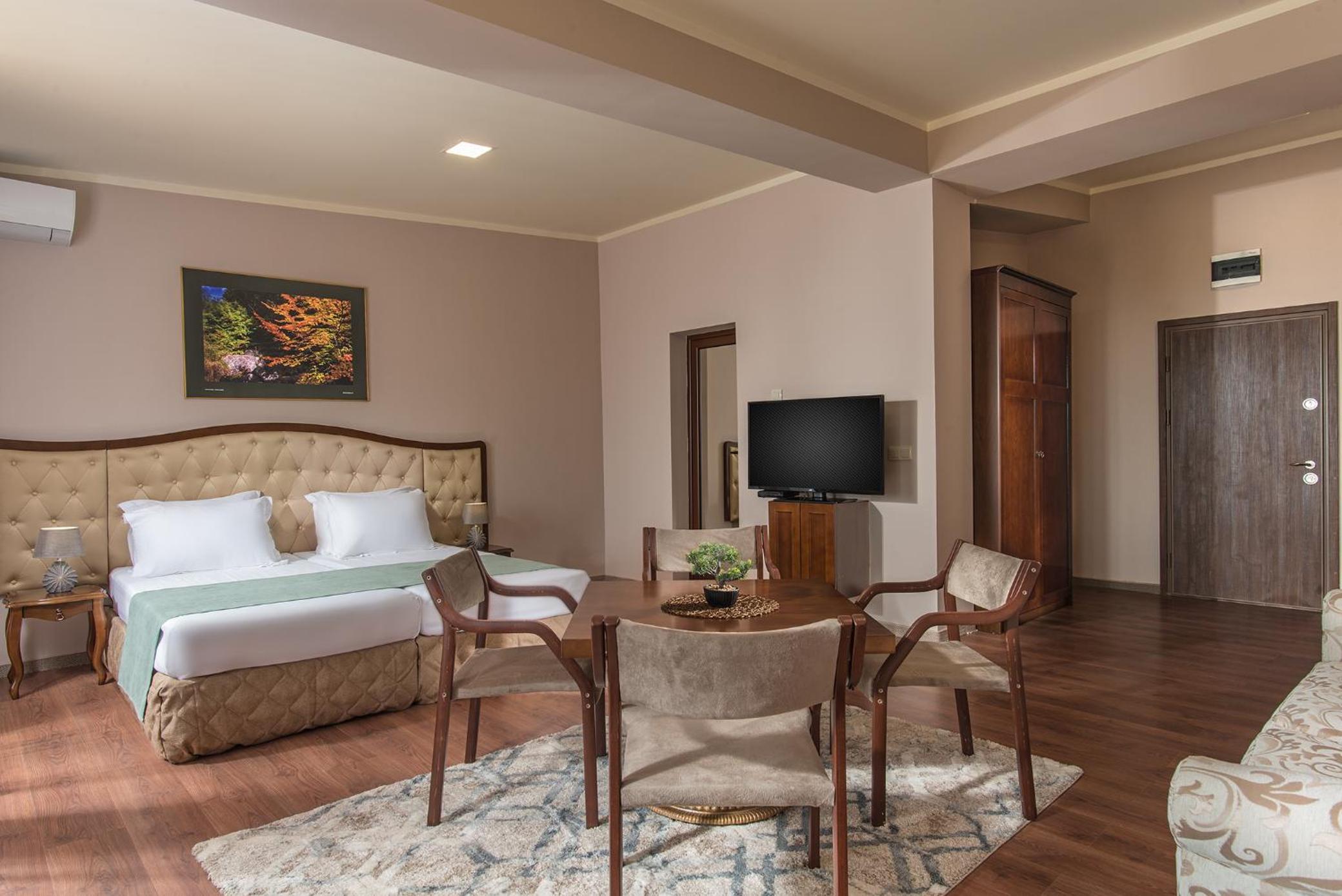 Superior Double Room - Photo 2