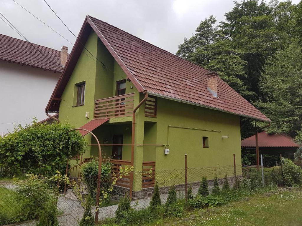 Four-Bedroom House photo 3