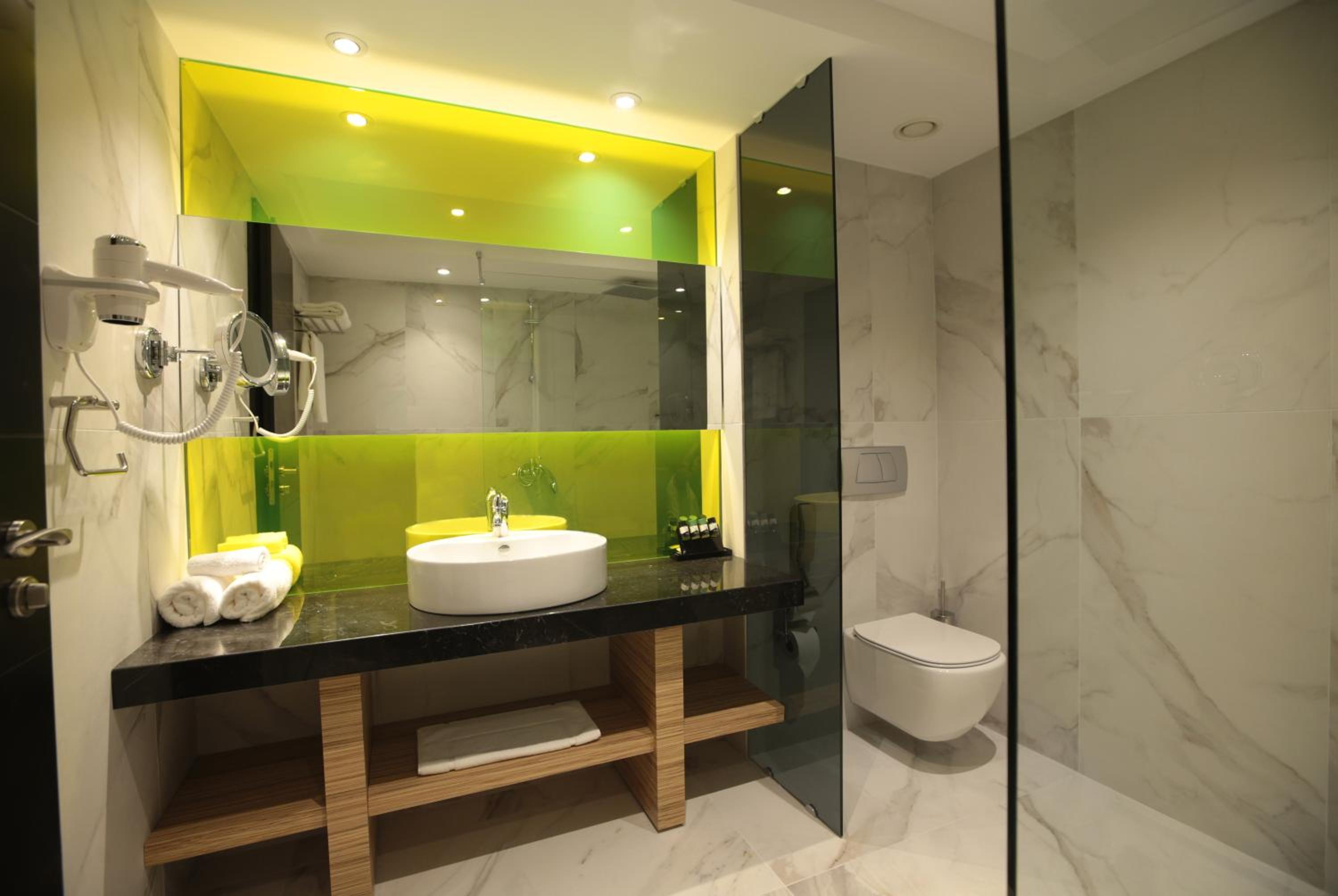 Executive Double Room with City View - Photo 5