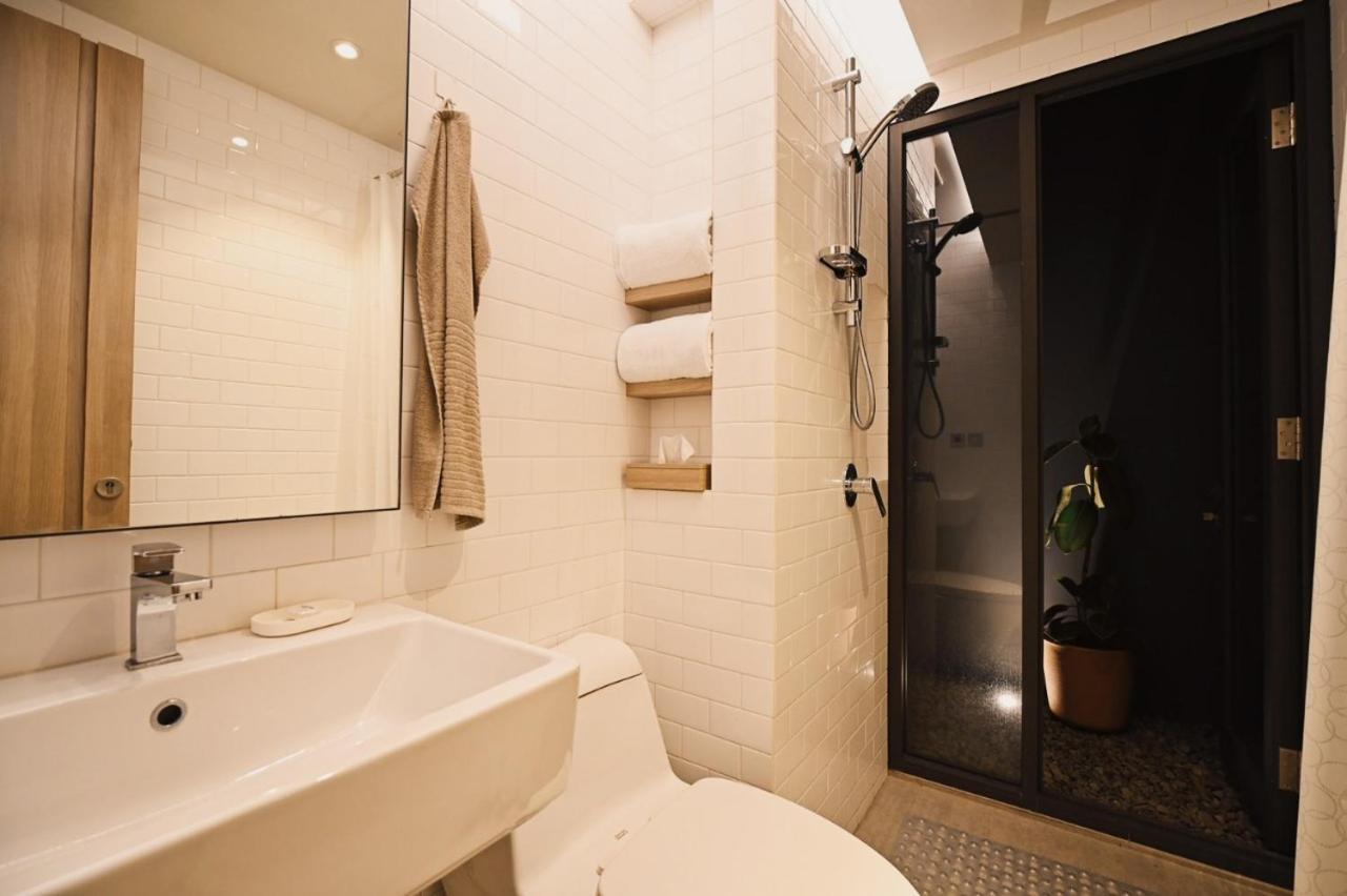 Deluxe Suite - Photo 3