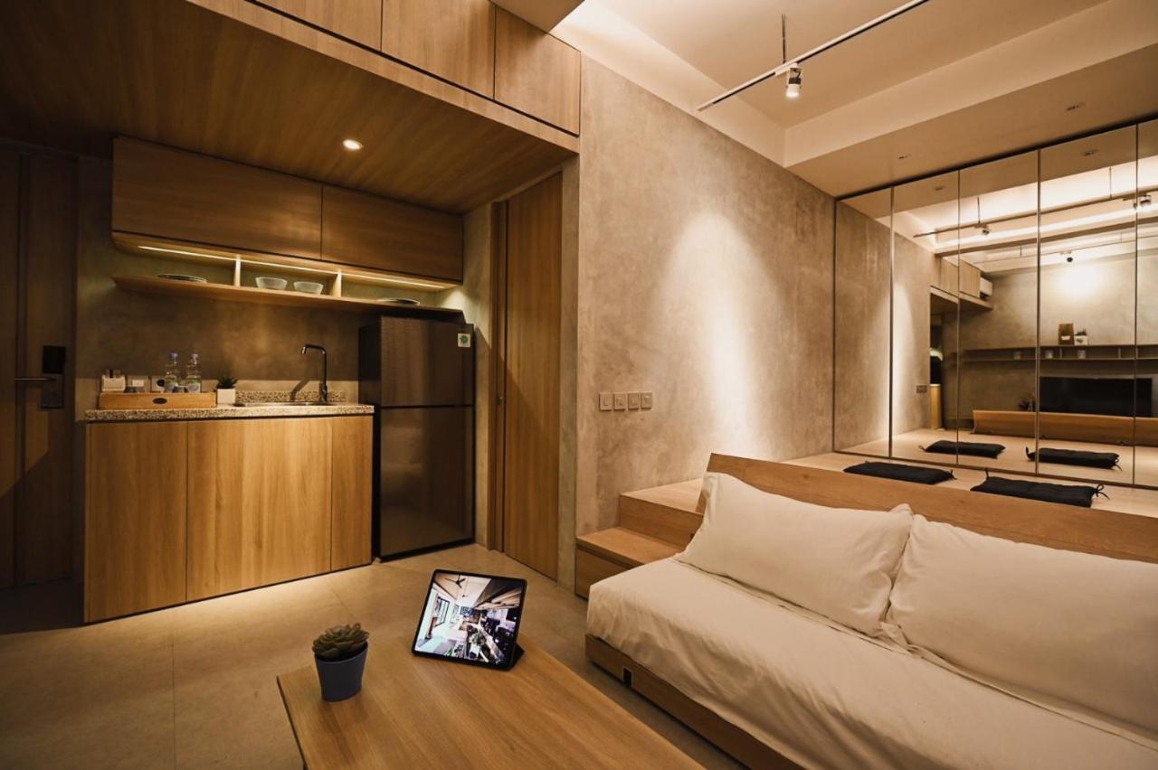 Deluxe Suite - Photo 6