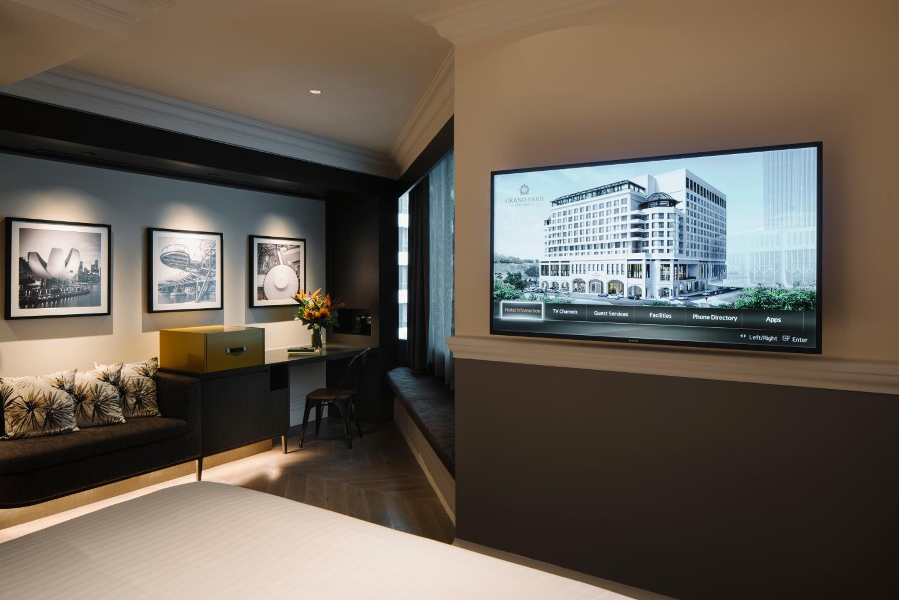 Corner Studio Room