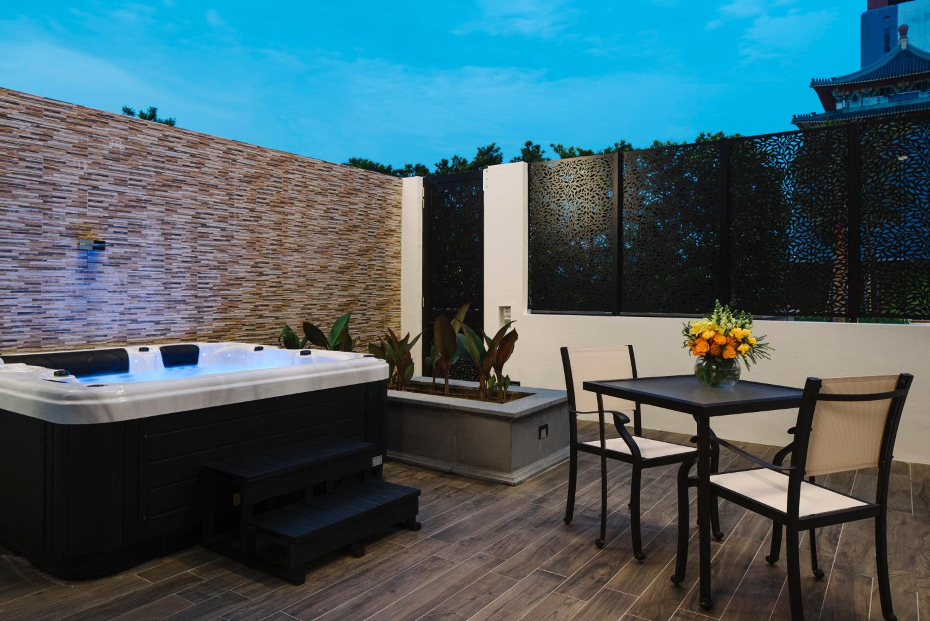 Oasis Junior Suite