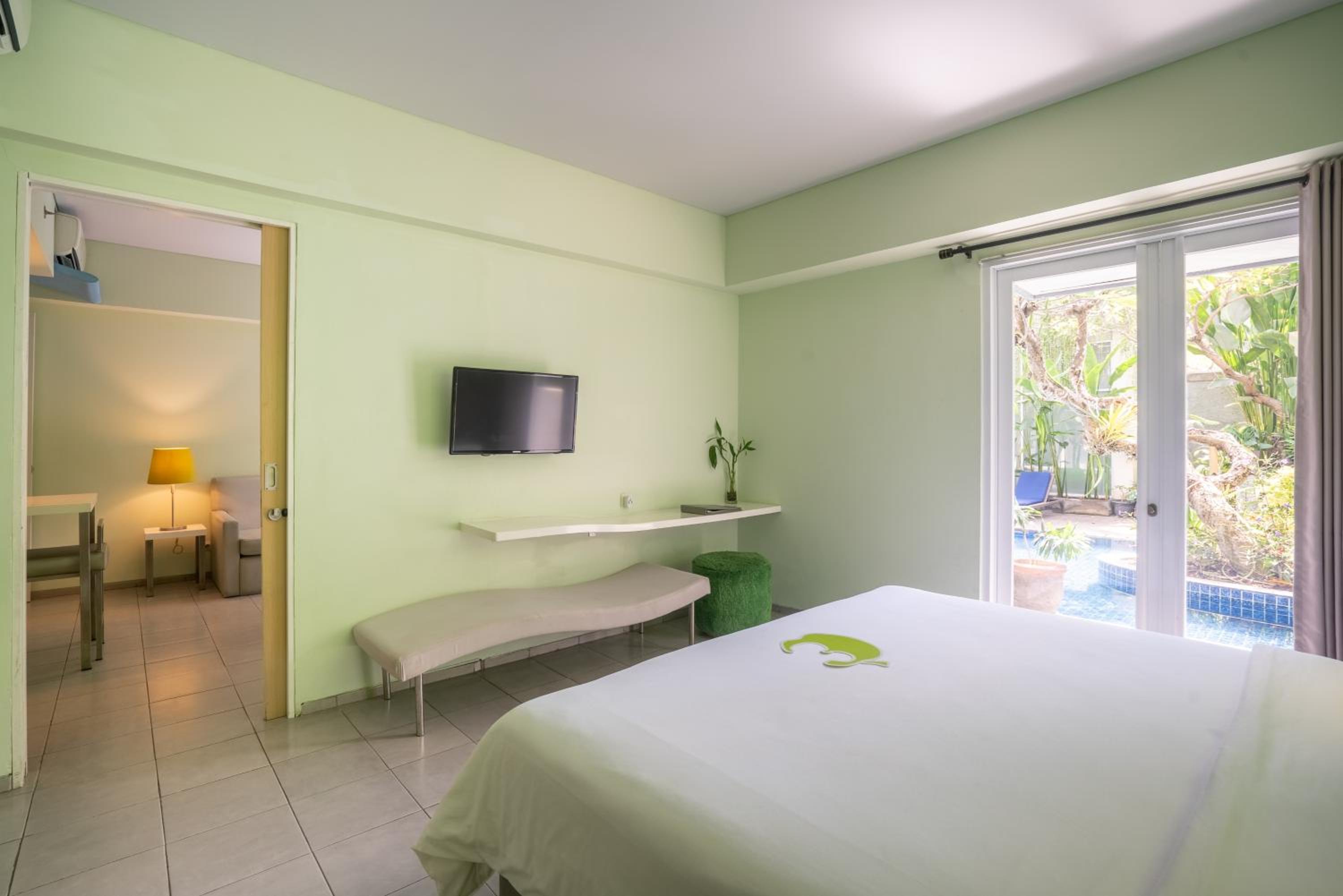 EDEN Suite Double Room with Balcony photo 2