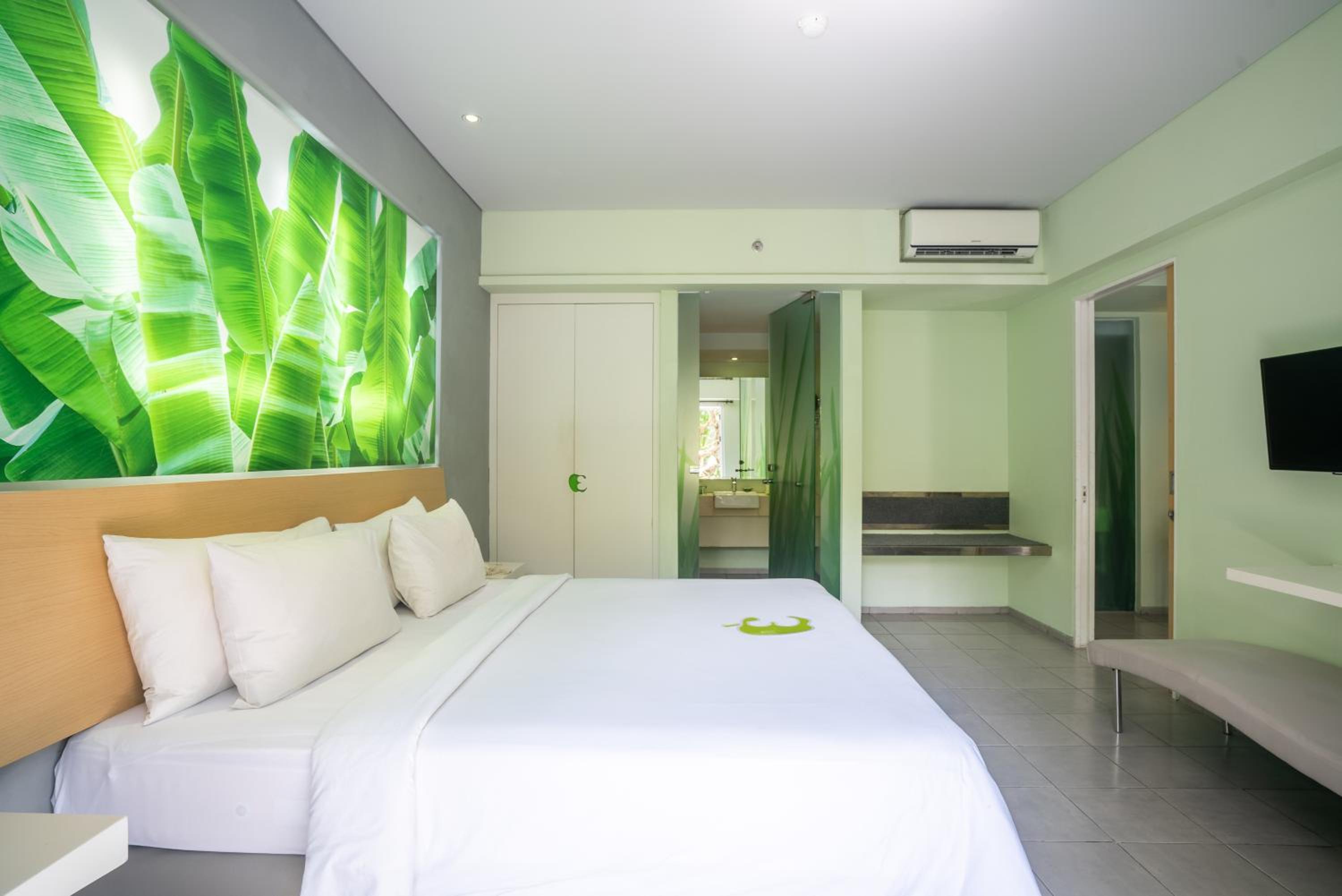EDEN Suite Double Room with Balcony photo 3